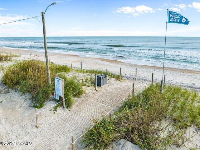 1501 N New River Drive, 202