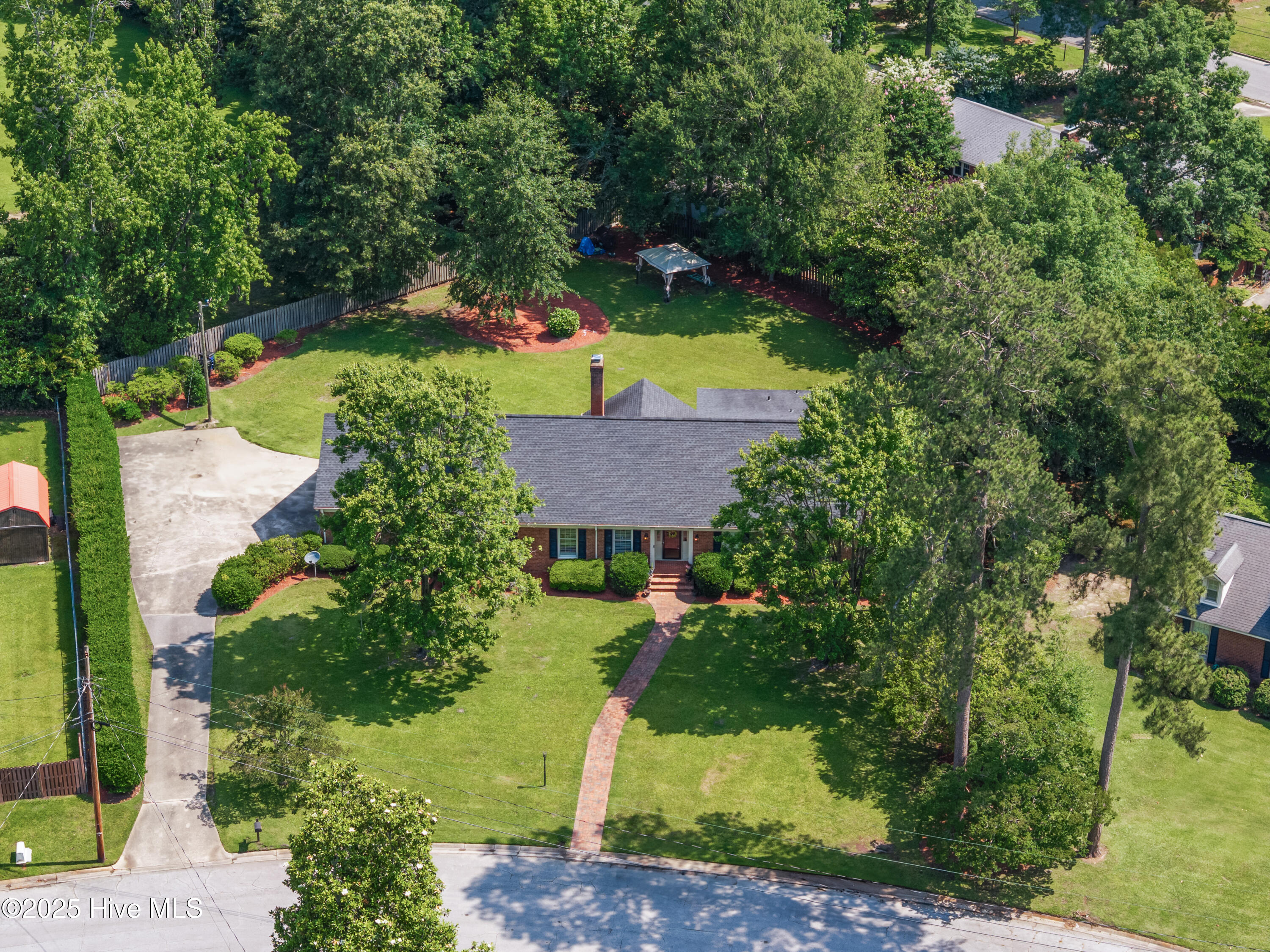 1911 Pawnee Drive