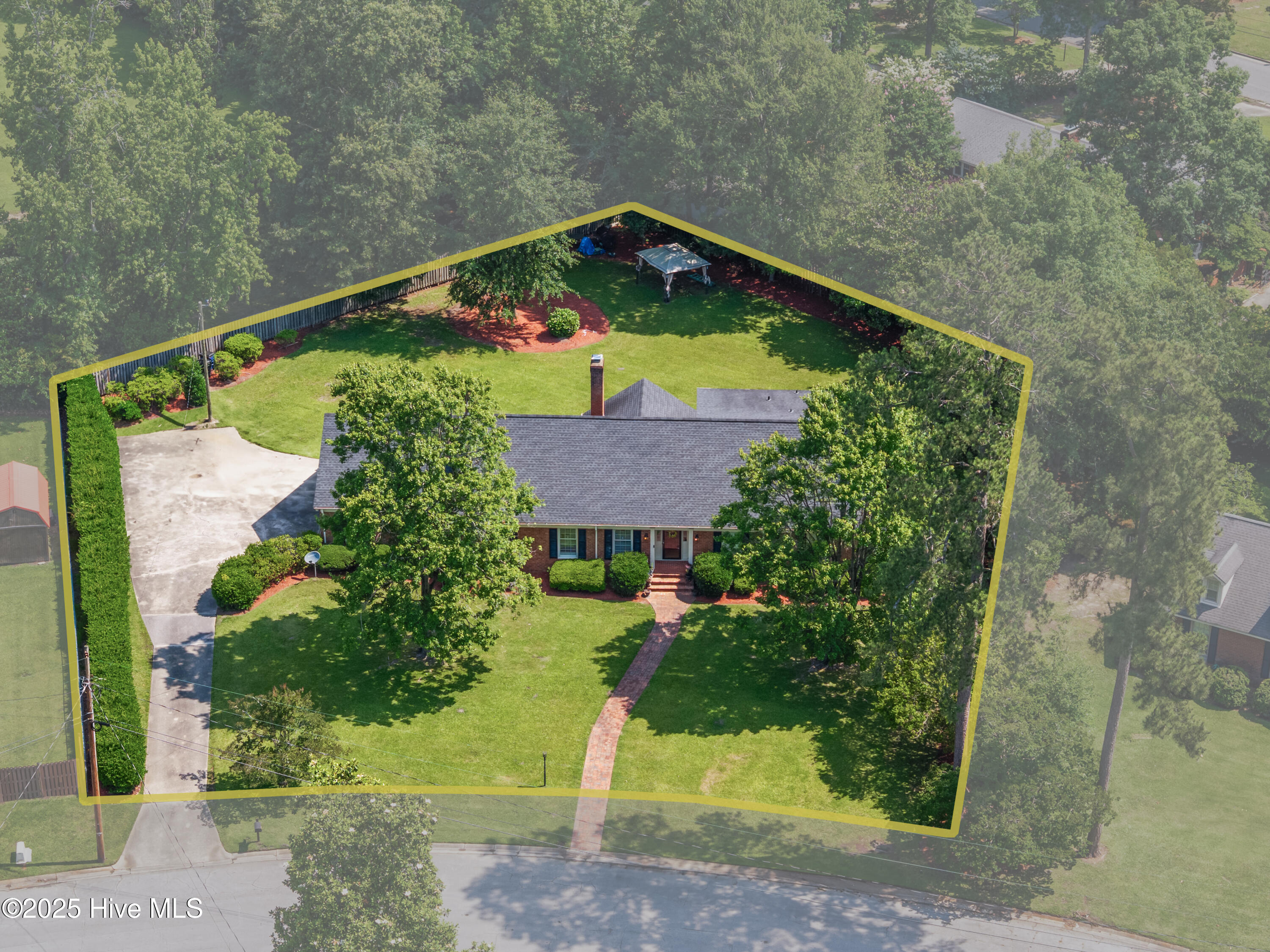 1911 Pawnee Drive