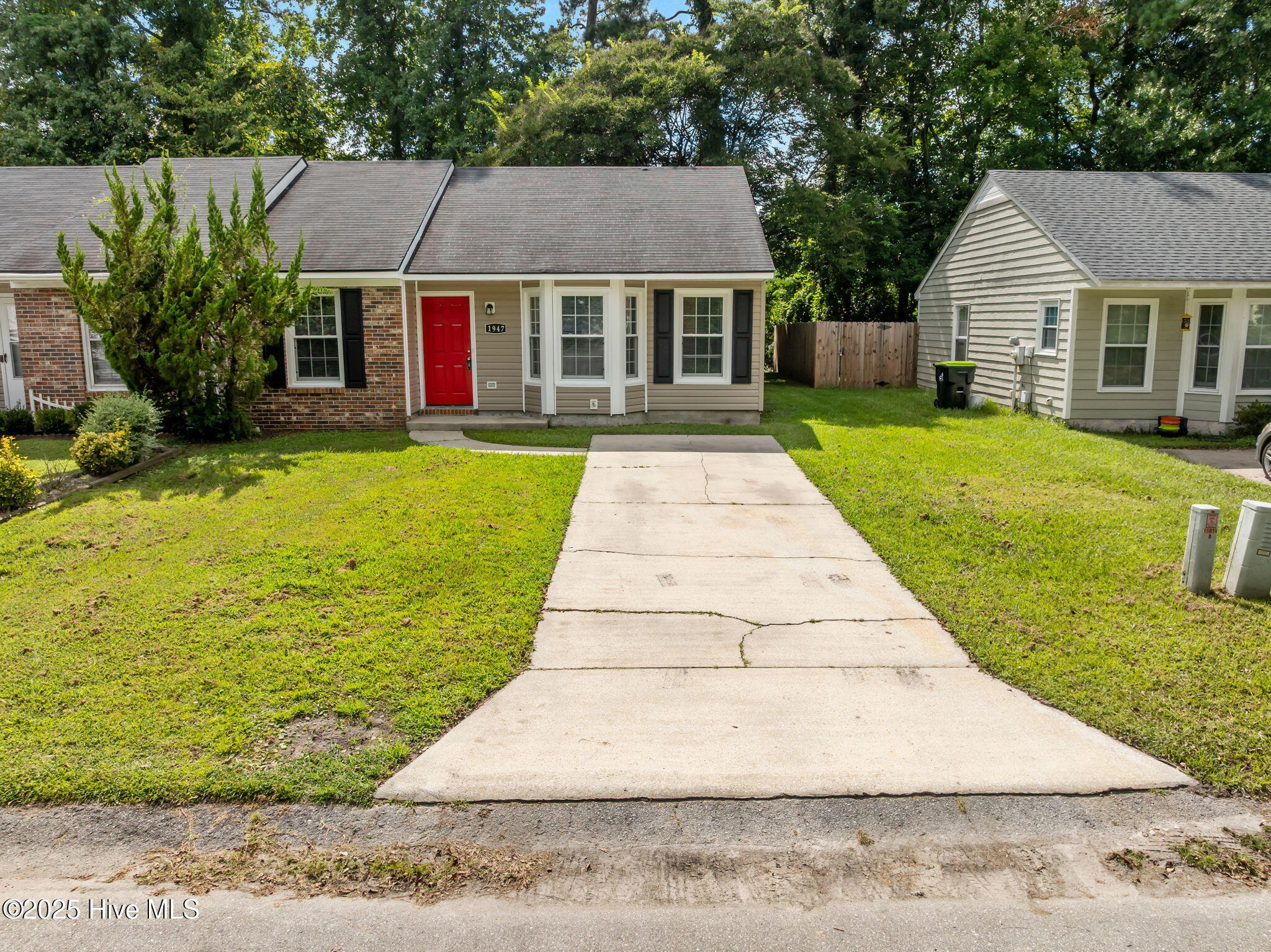 1947 Rolling Ridge Drive