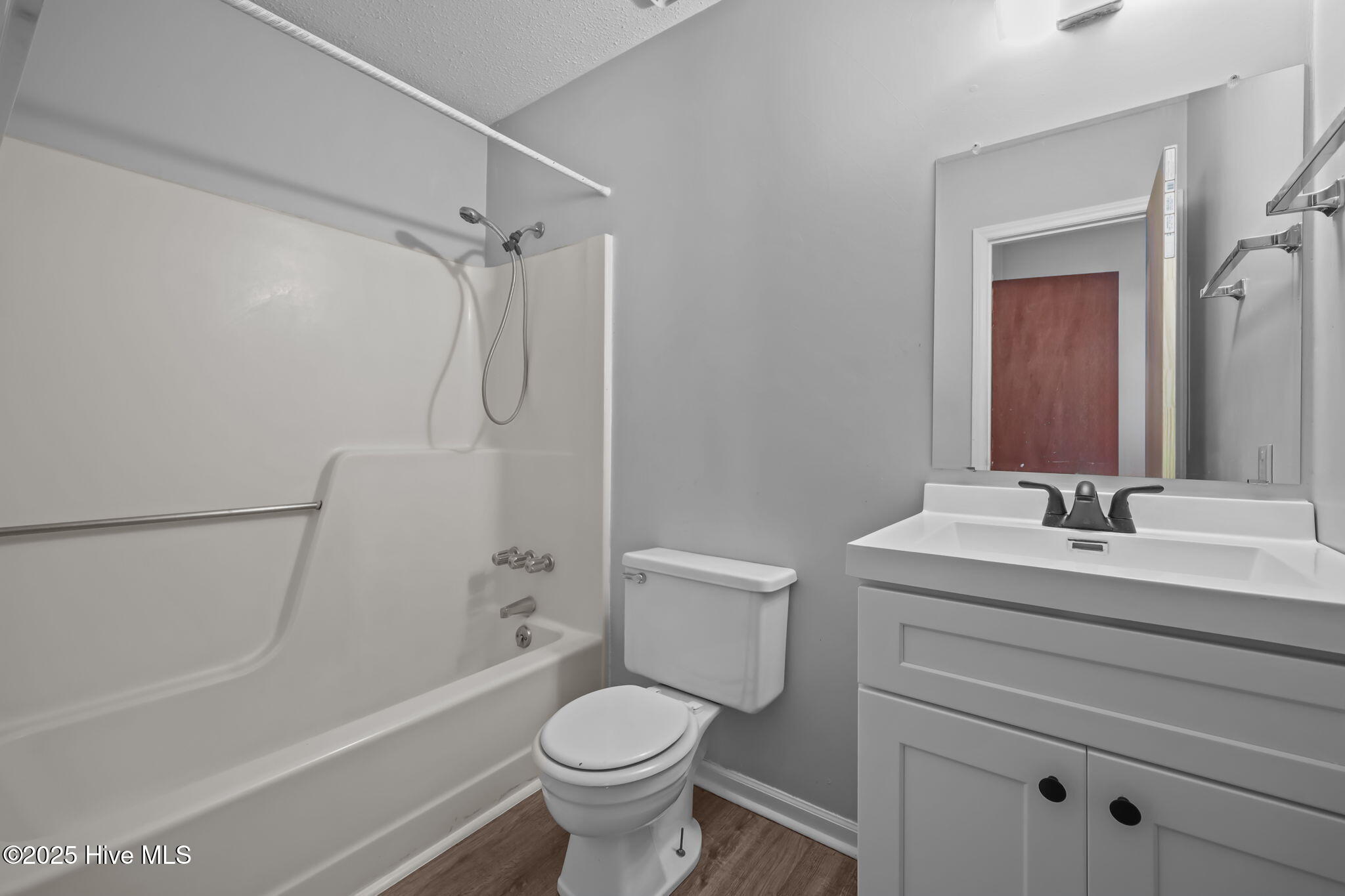 1947 Rolling Ridge Drive