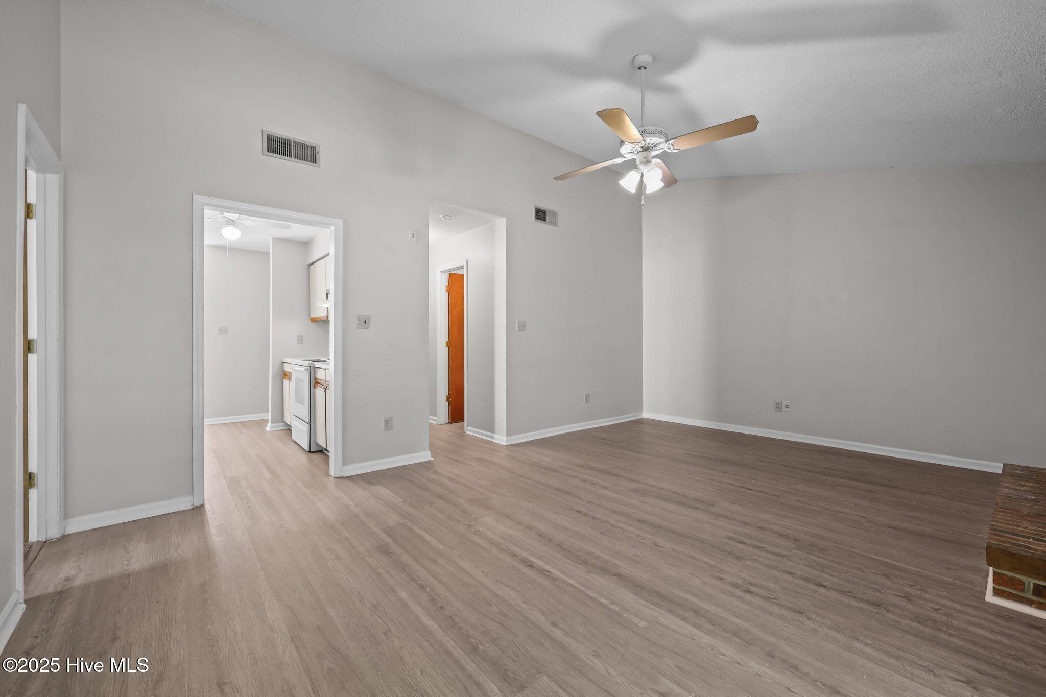 1947 Rolling Ridge Drive