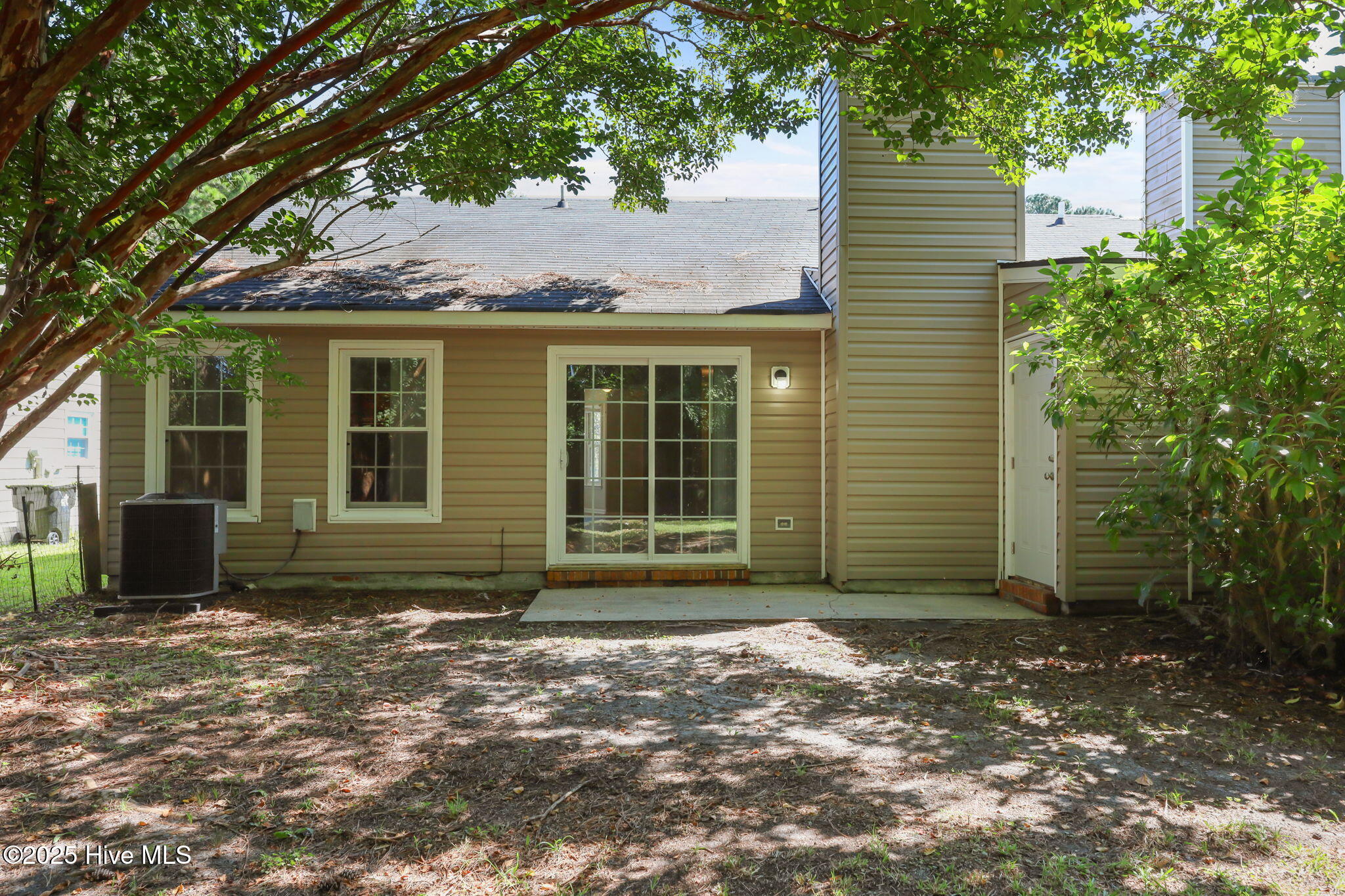 1947 Rolling Ridge Drive