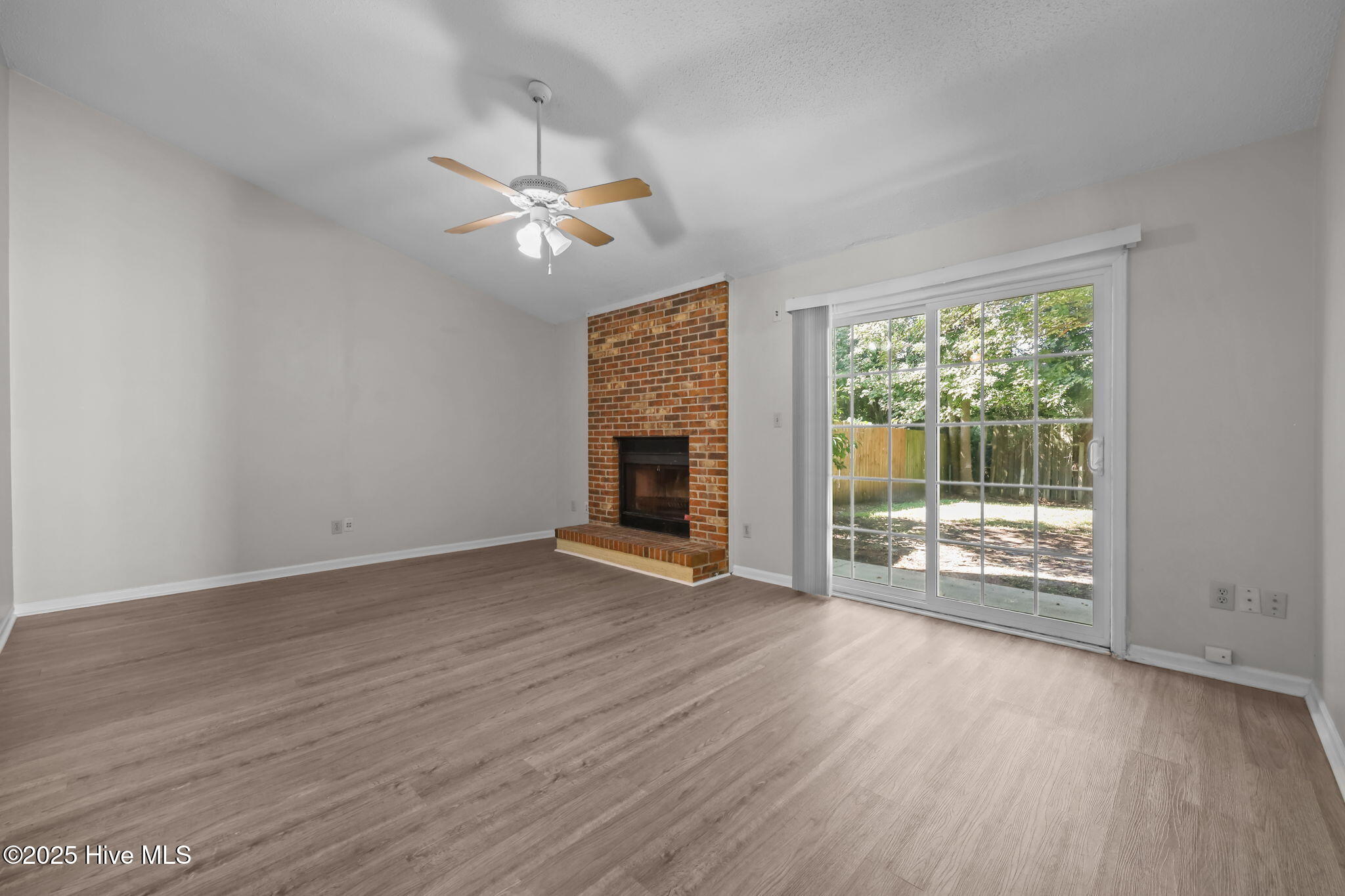 1947 Rolling Ridge Drive