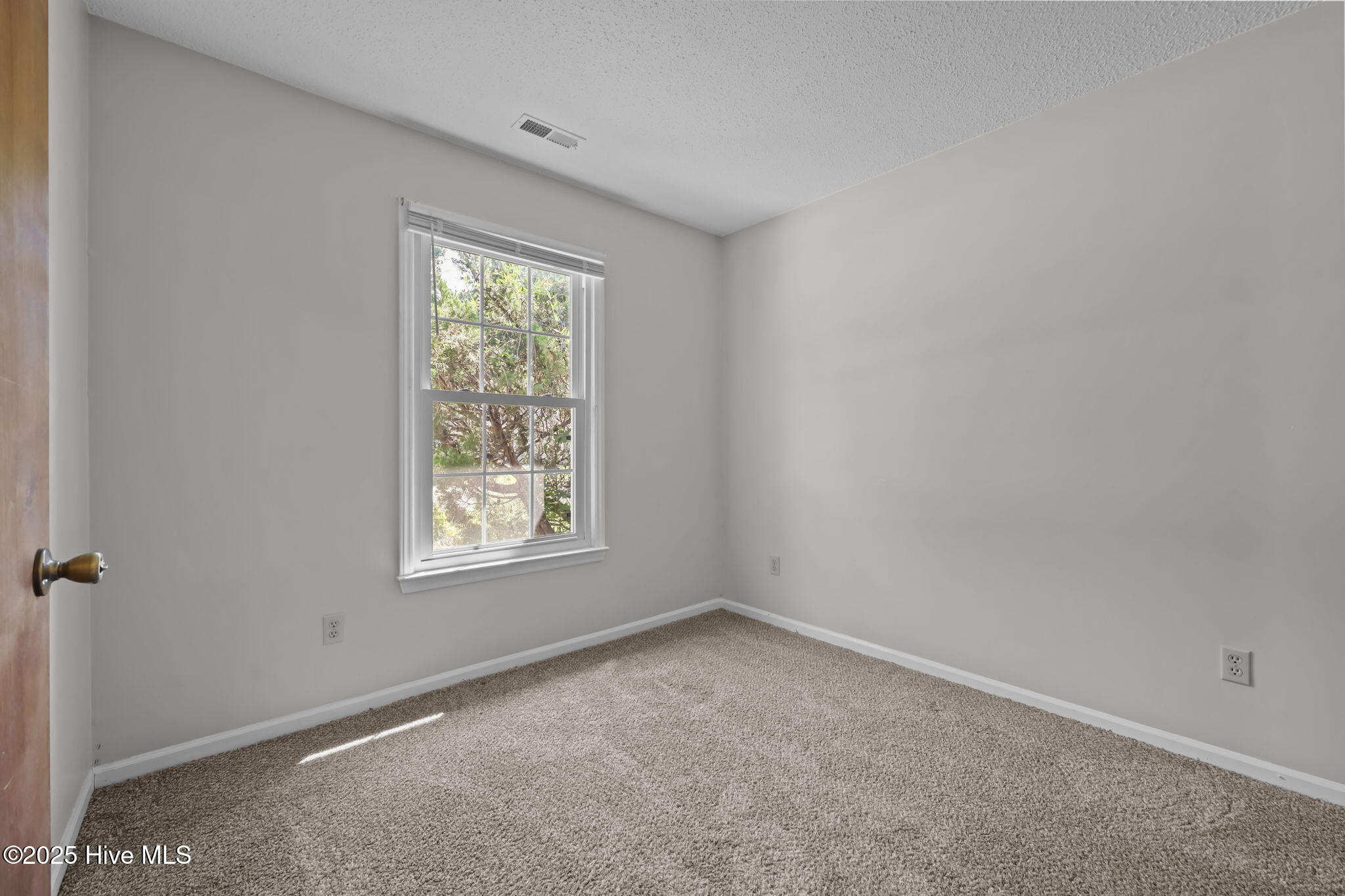 1947 Rolling Ridge Drive