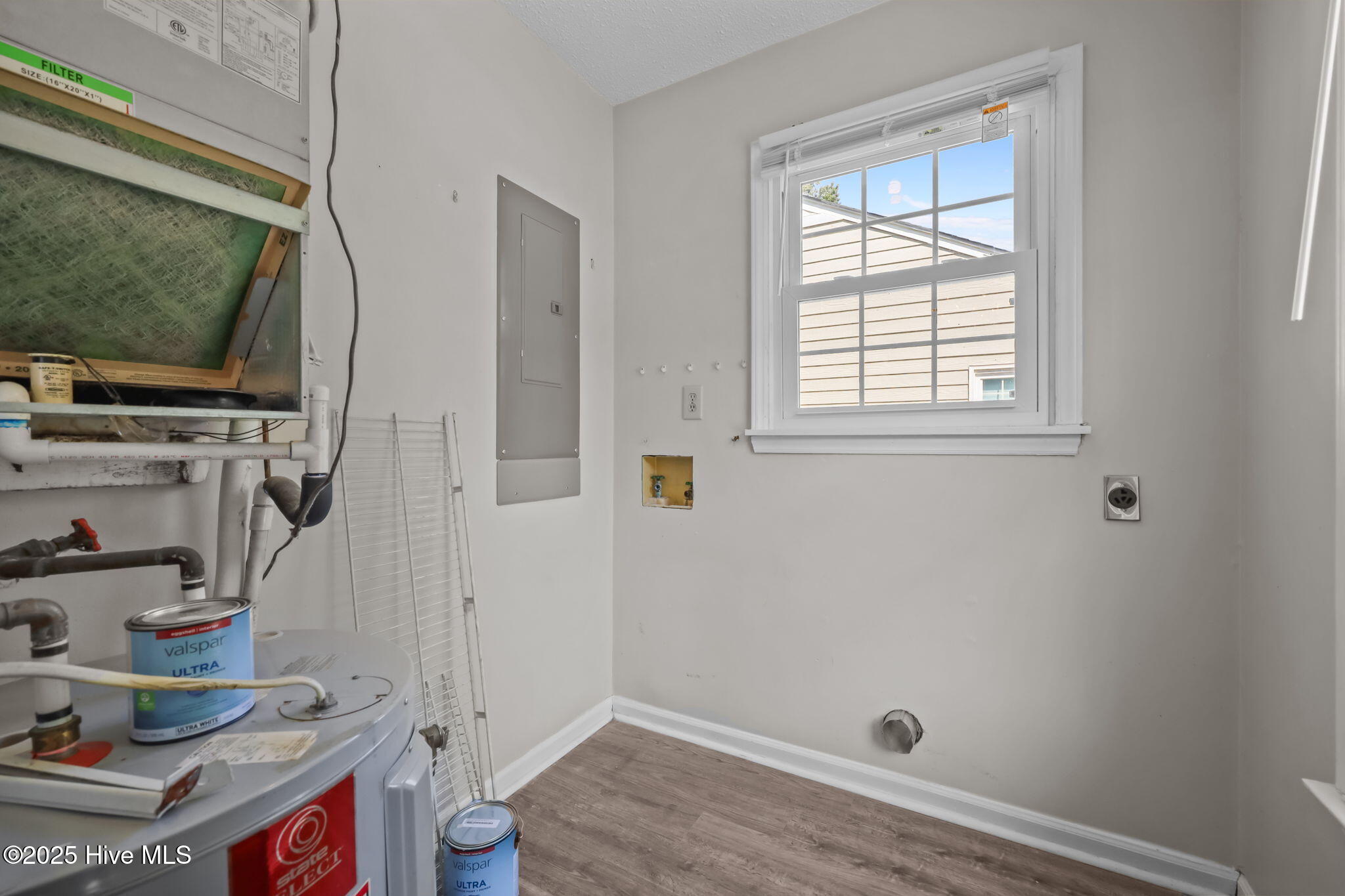 1947 Rolling Ridge Drive