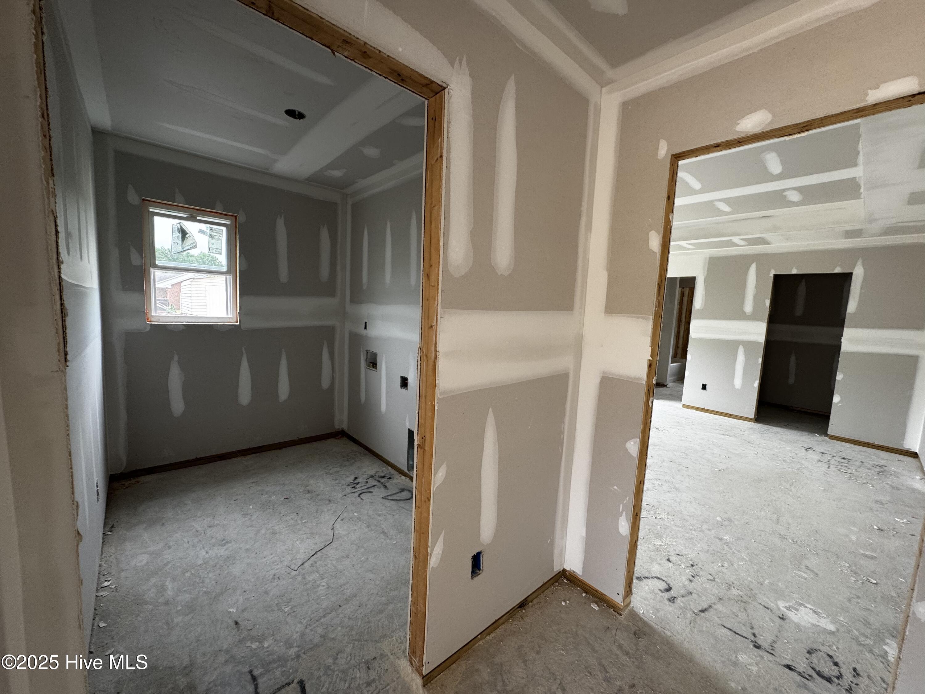 3030 Falcon Court