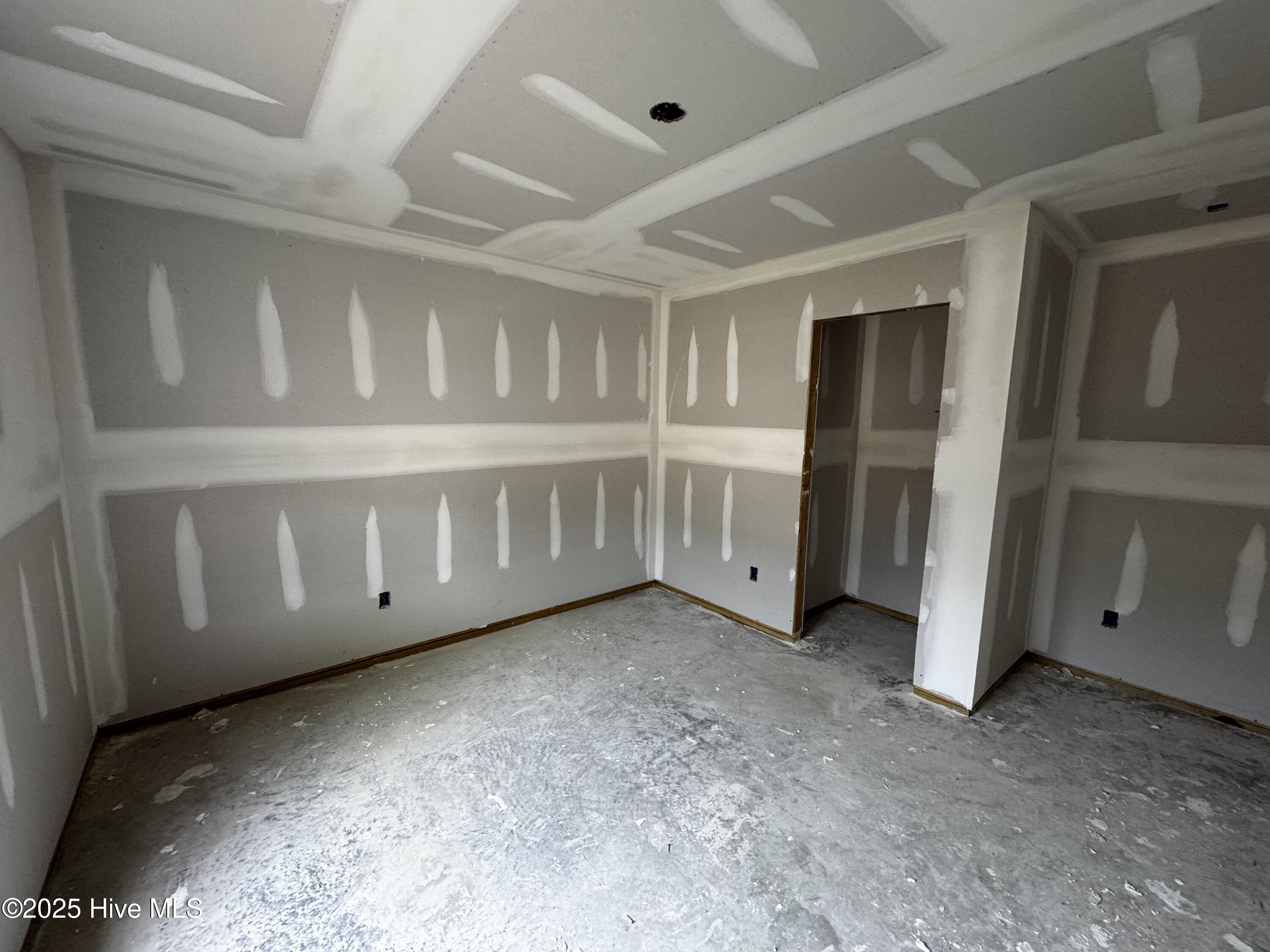 3030 Falcon Court