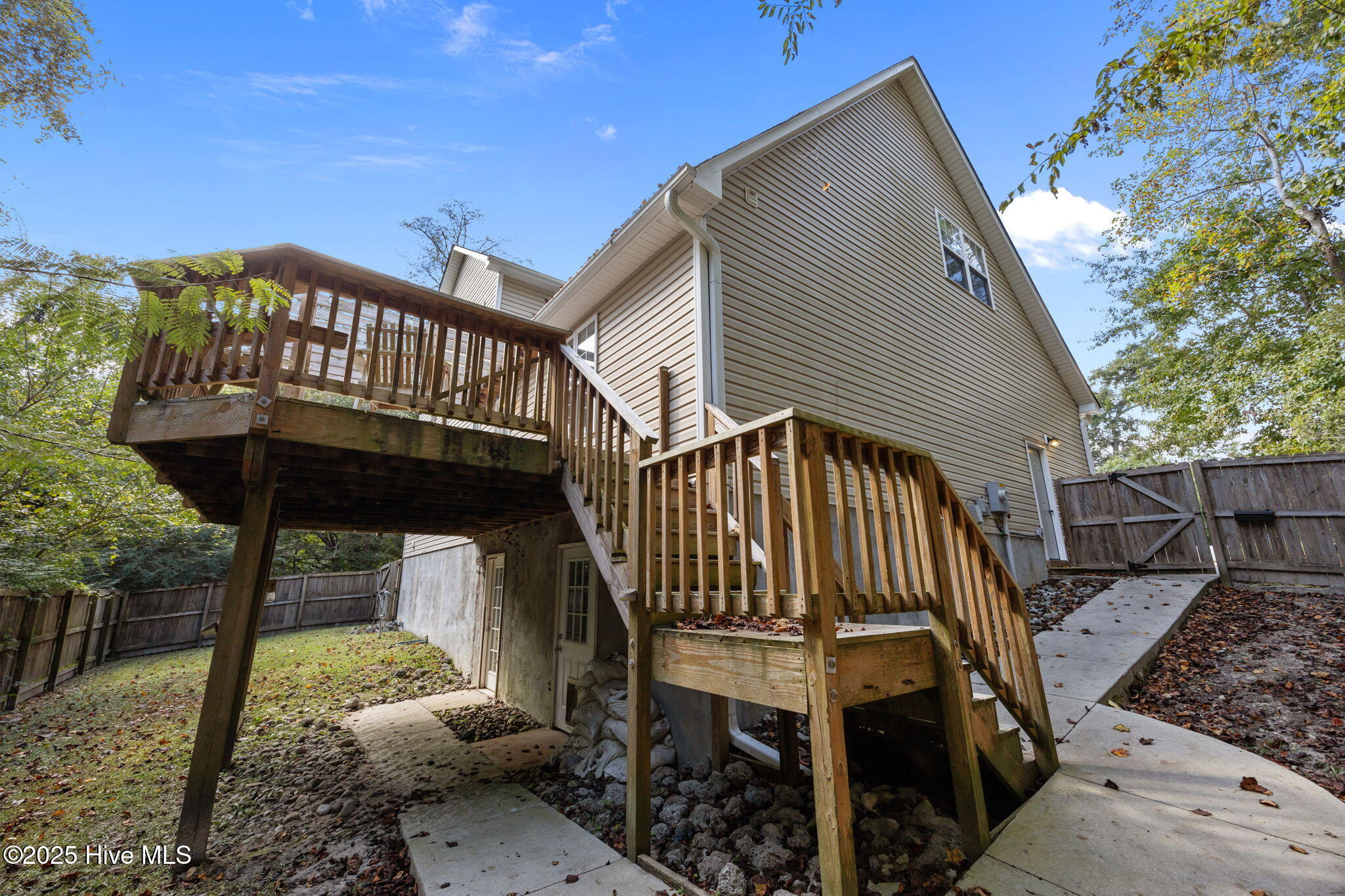 2230 Greenwood Court