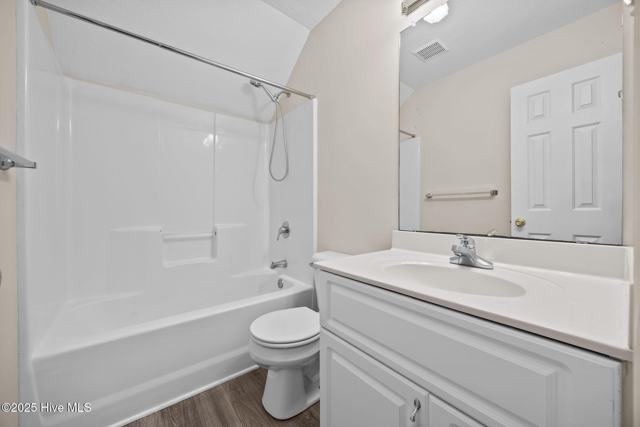 2230 Greenwood Court