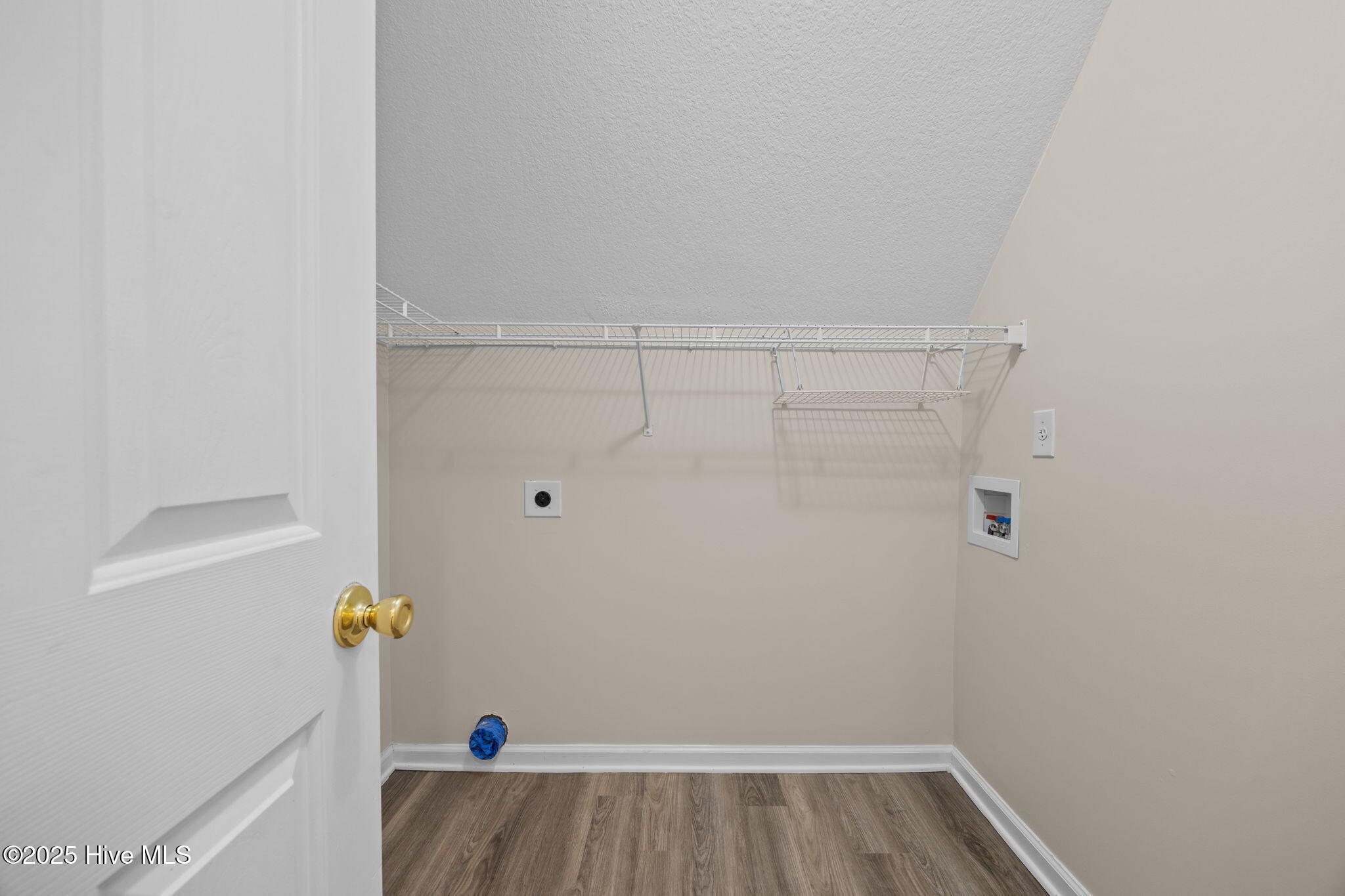 2230 Greenwood Court