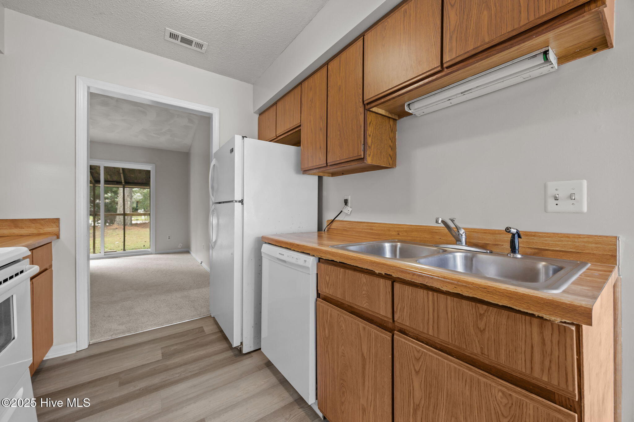 2500 Willow Crest Court