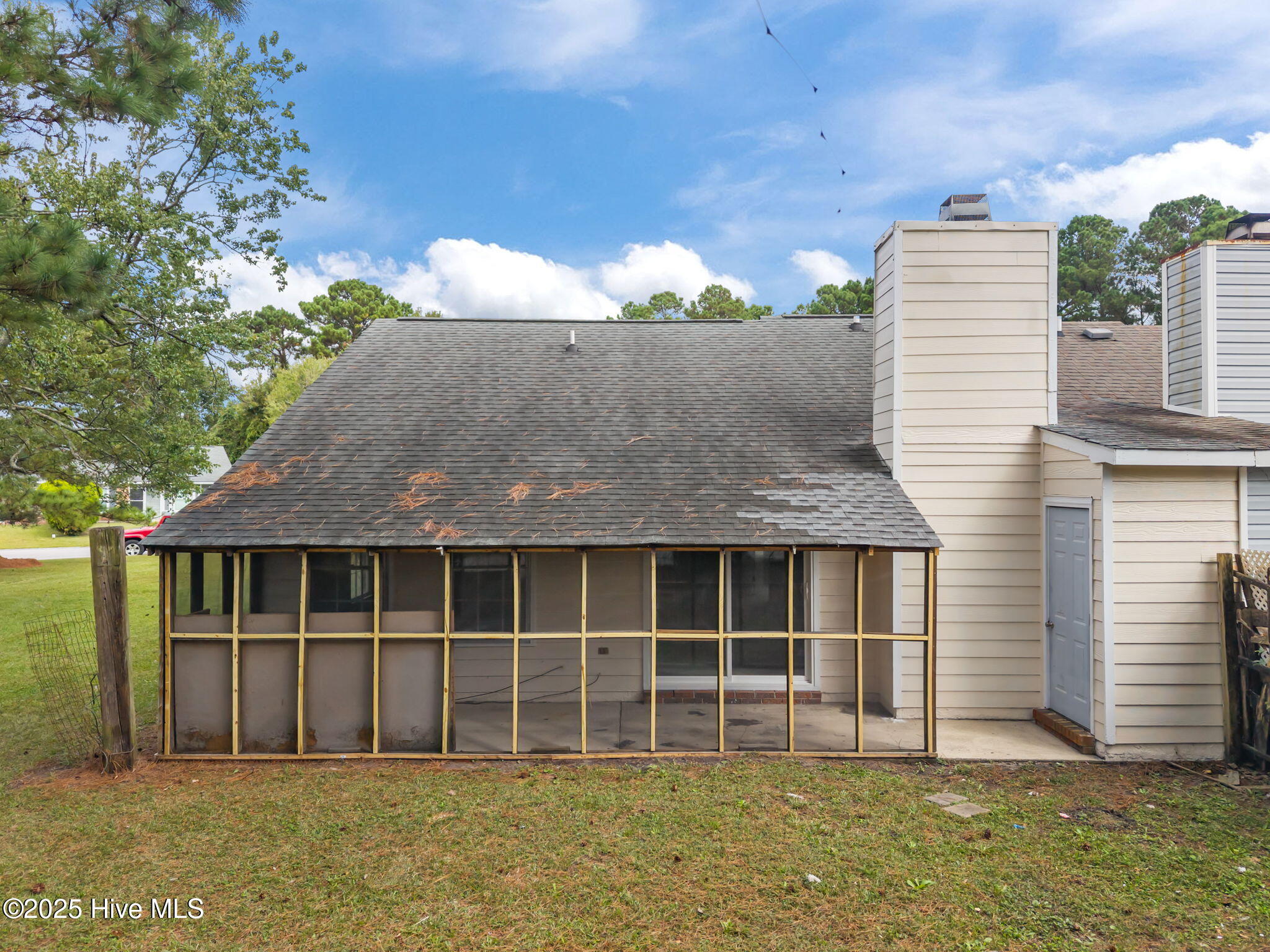 2500 Willow Crest Court