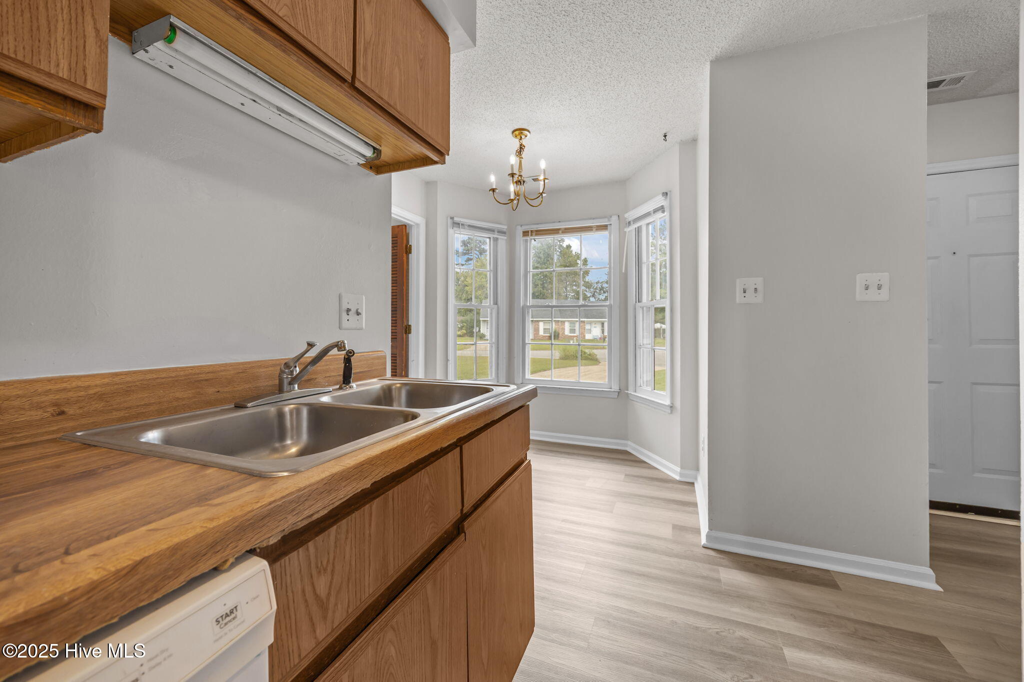 2500 Willow Crest Court