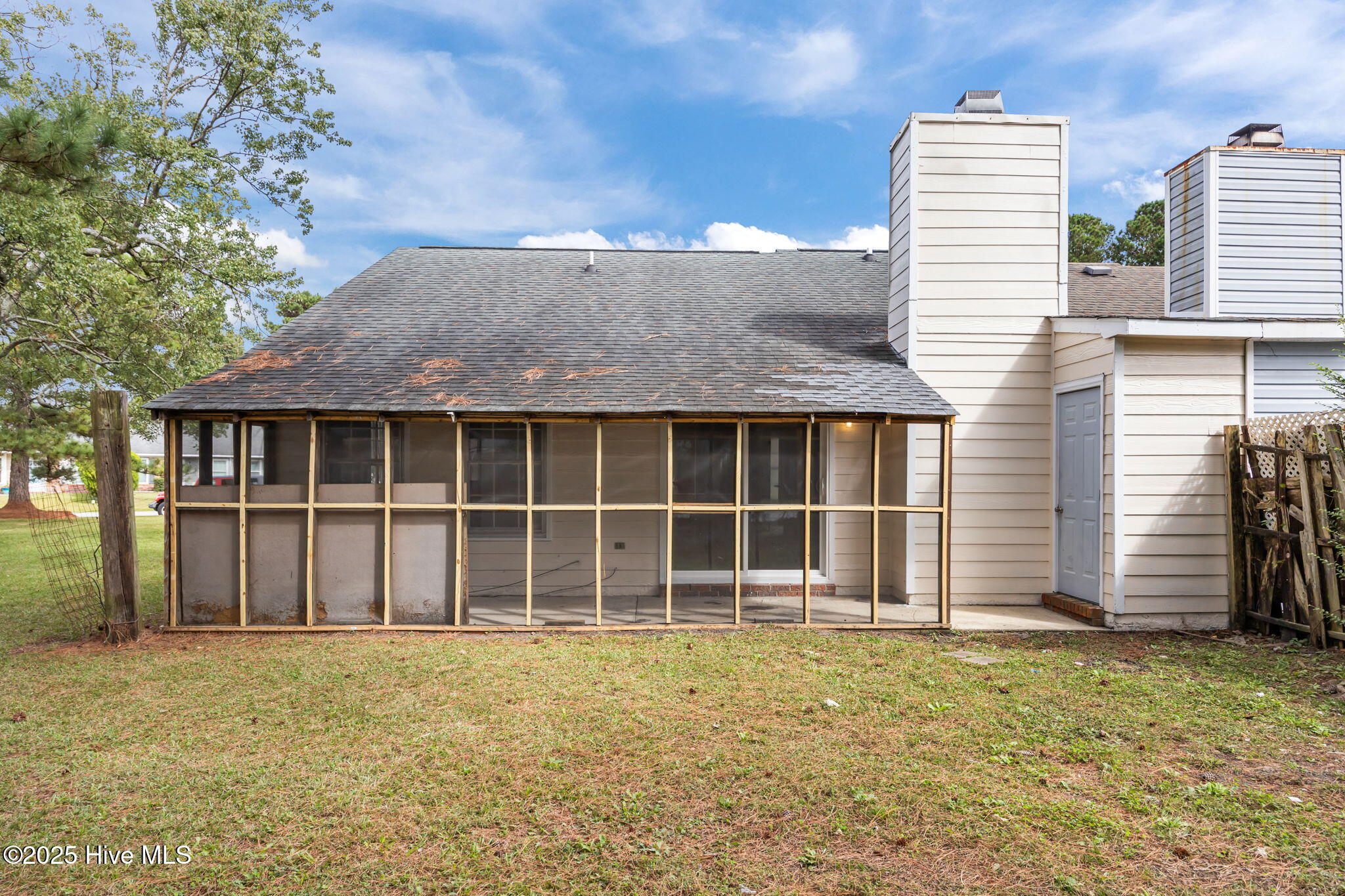 2500 Willow Crest Court