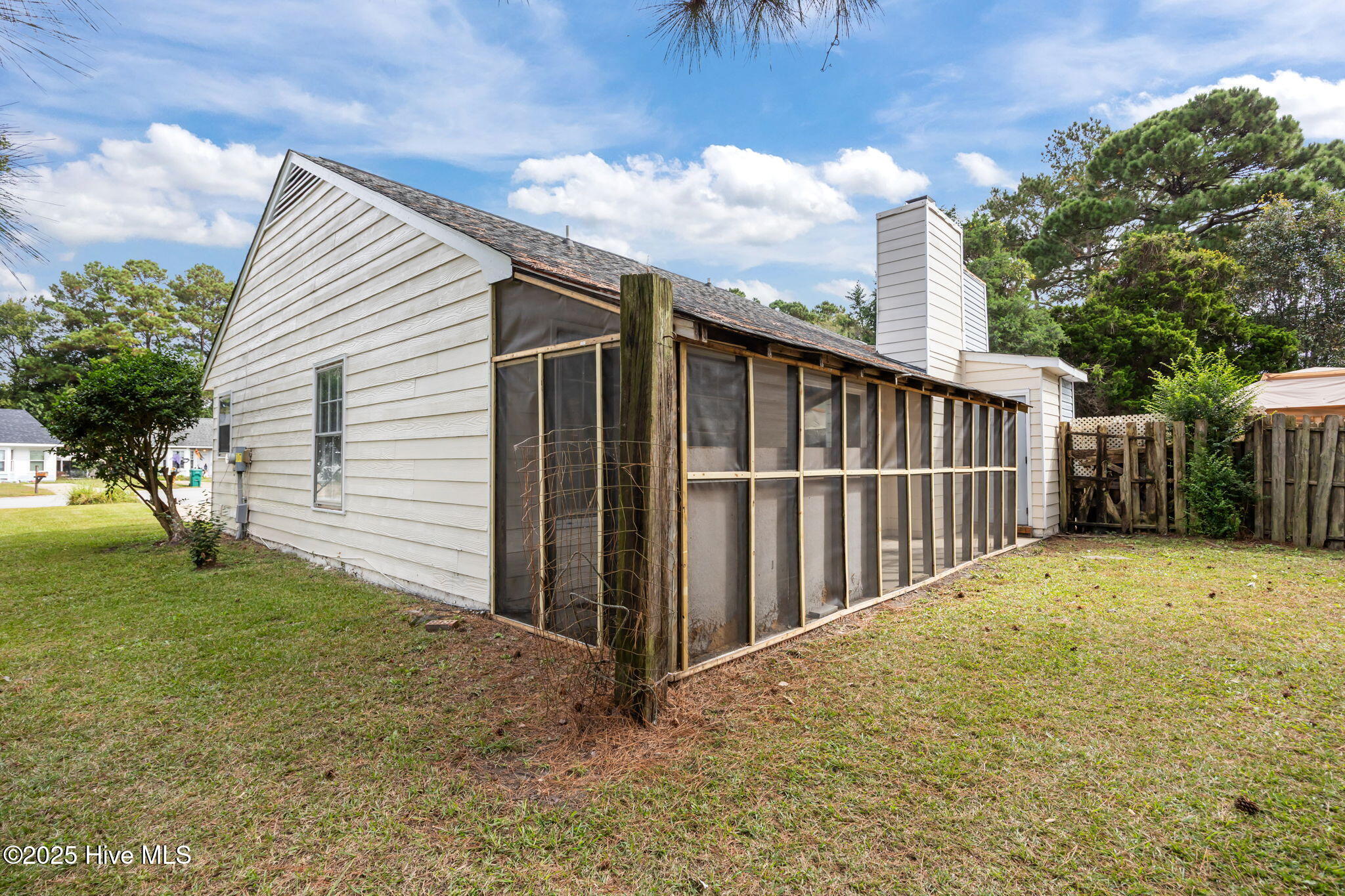 2500 Willow Crest Court