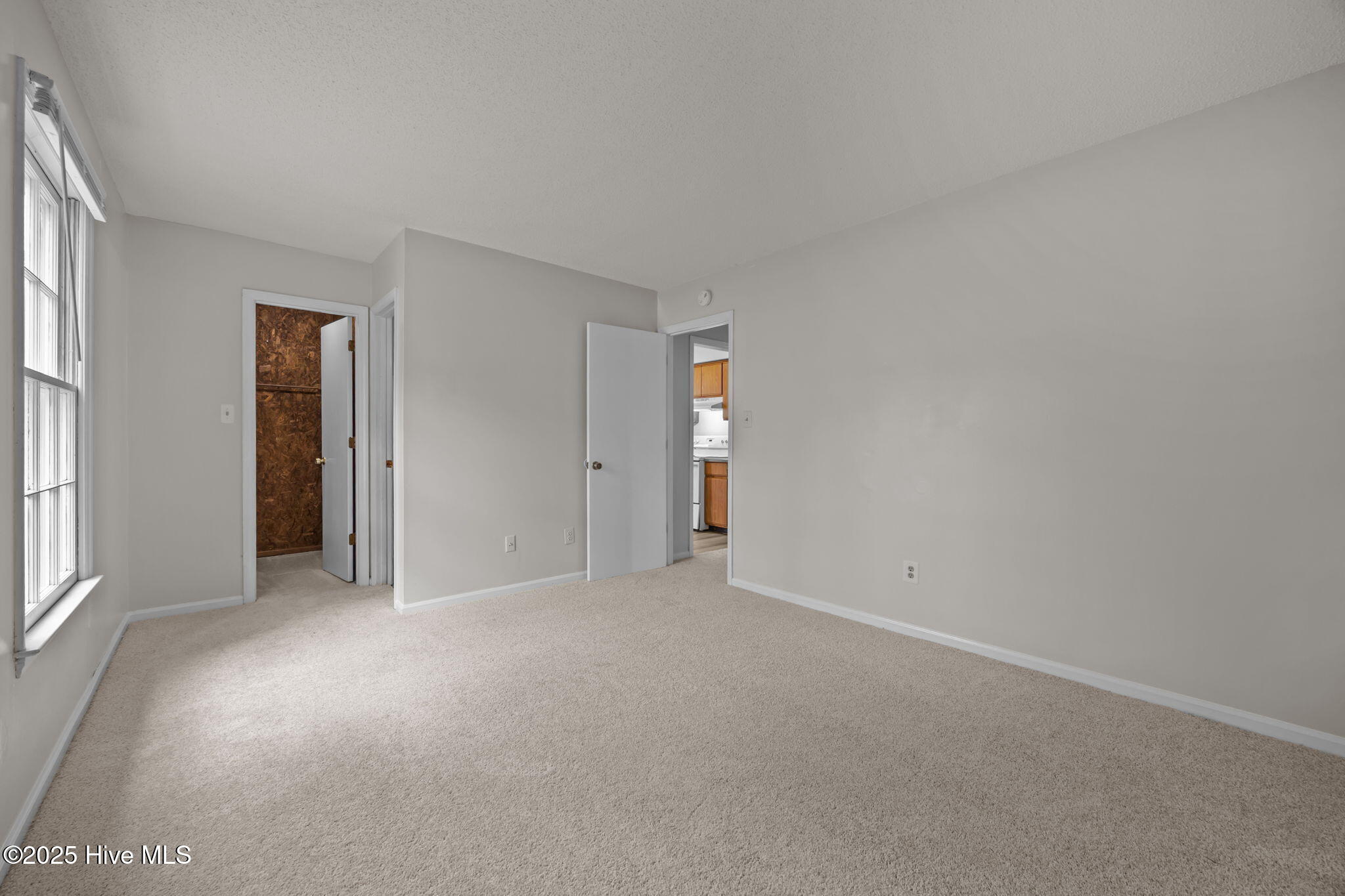 2500 Willow Crest Court