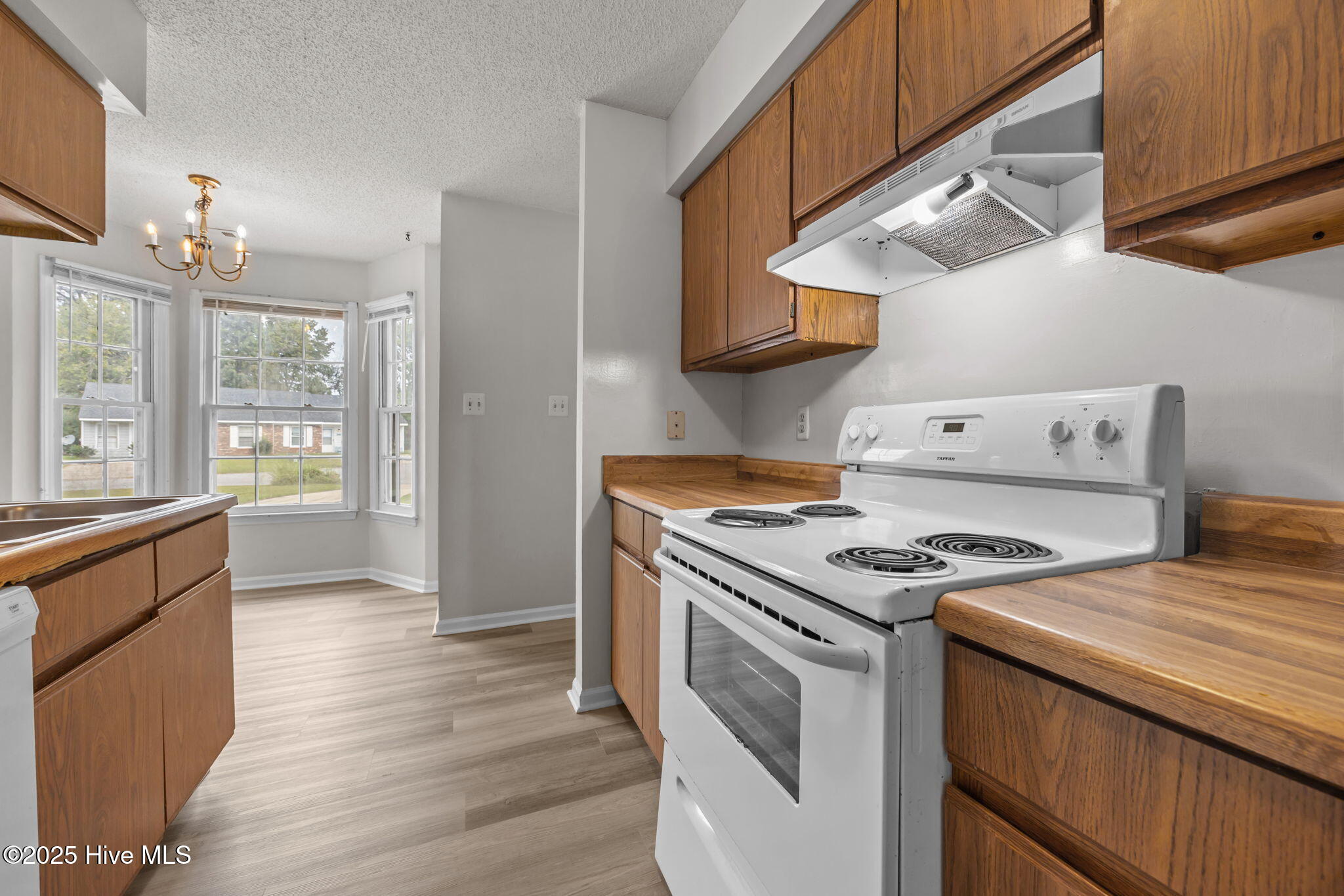 2500 Willow Crest Court