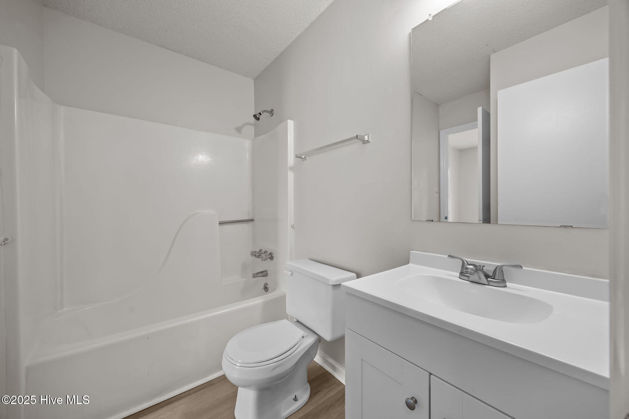 2500 Willow Crest Court