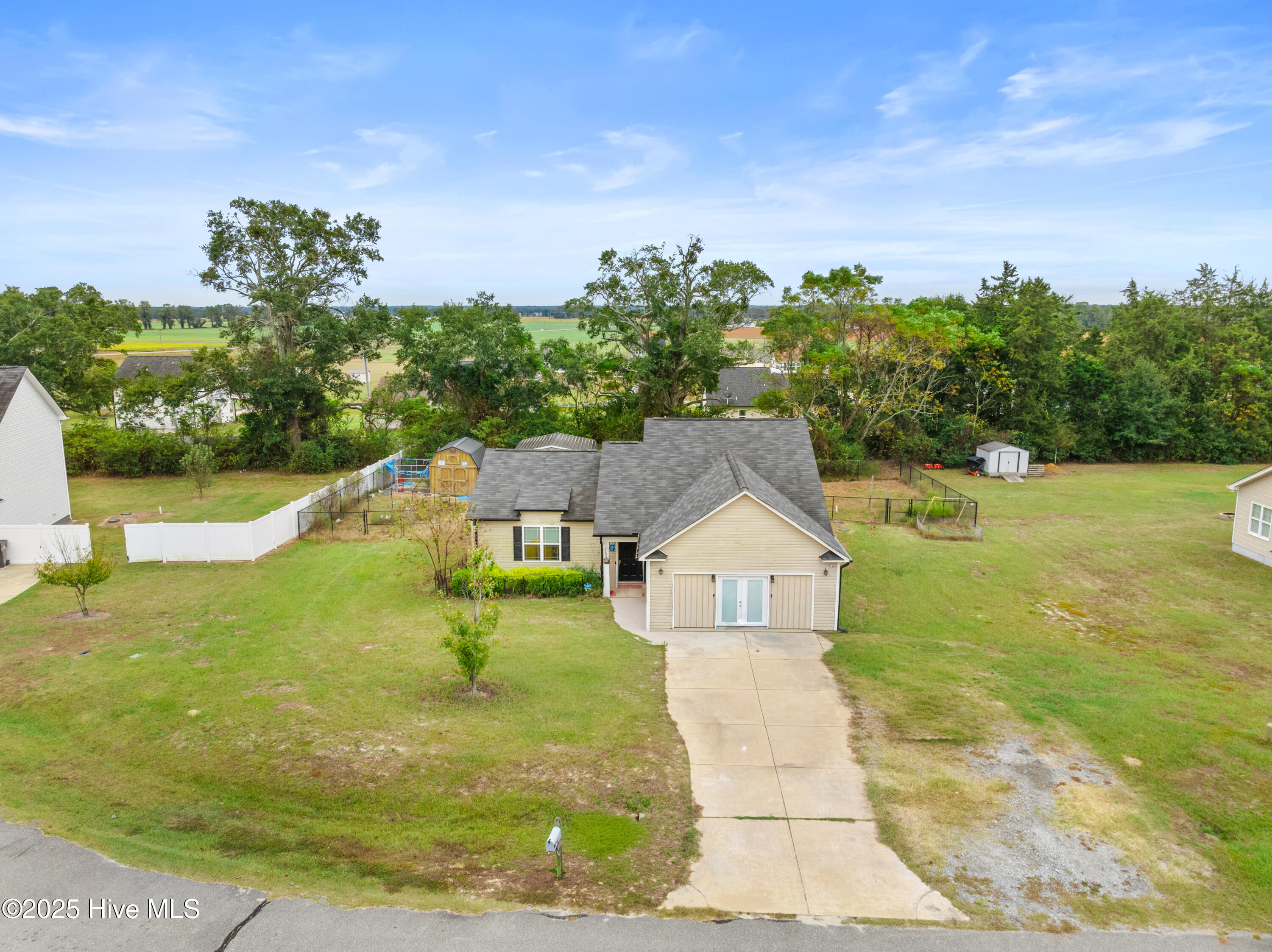 106 Emmitt And Angie'S Drive, La Grange