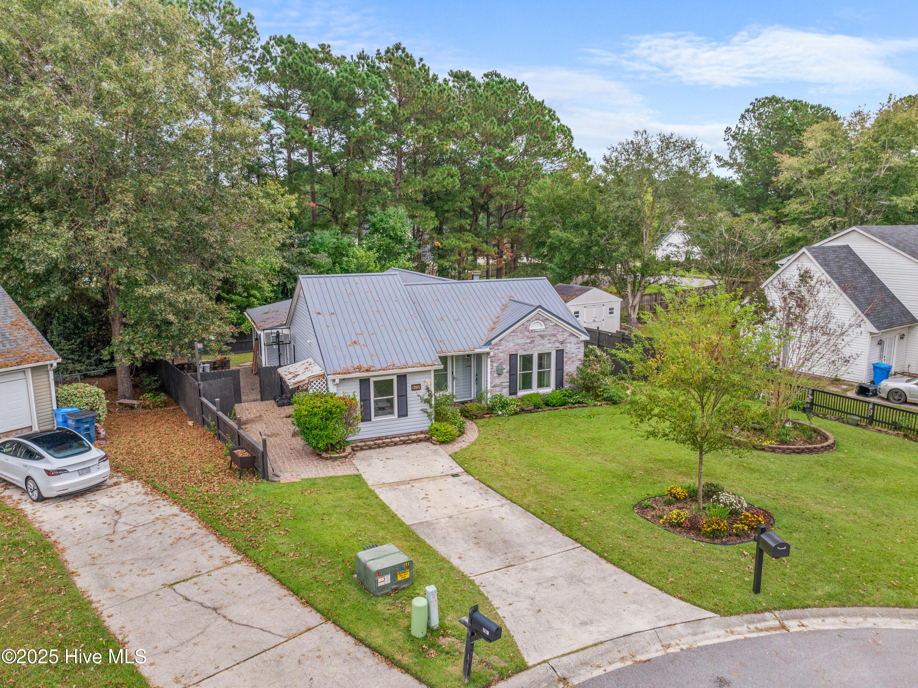 102 W Cameron Court, Jacksonville