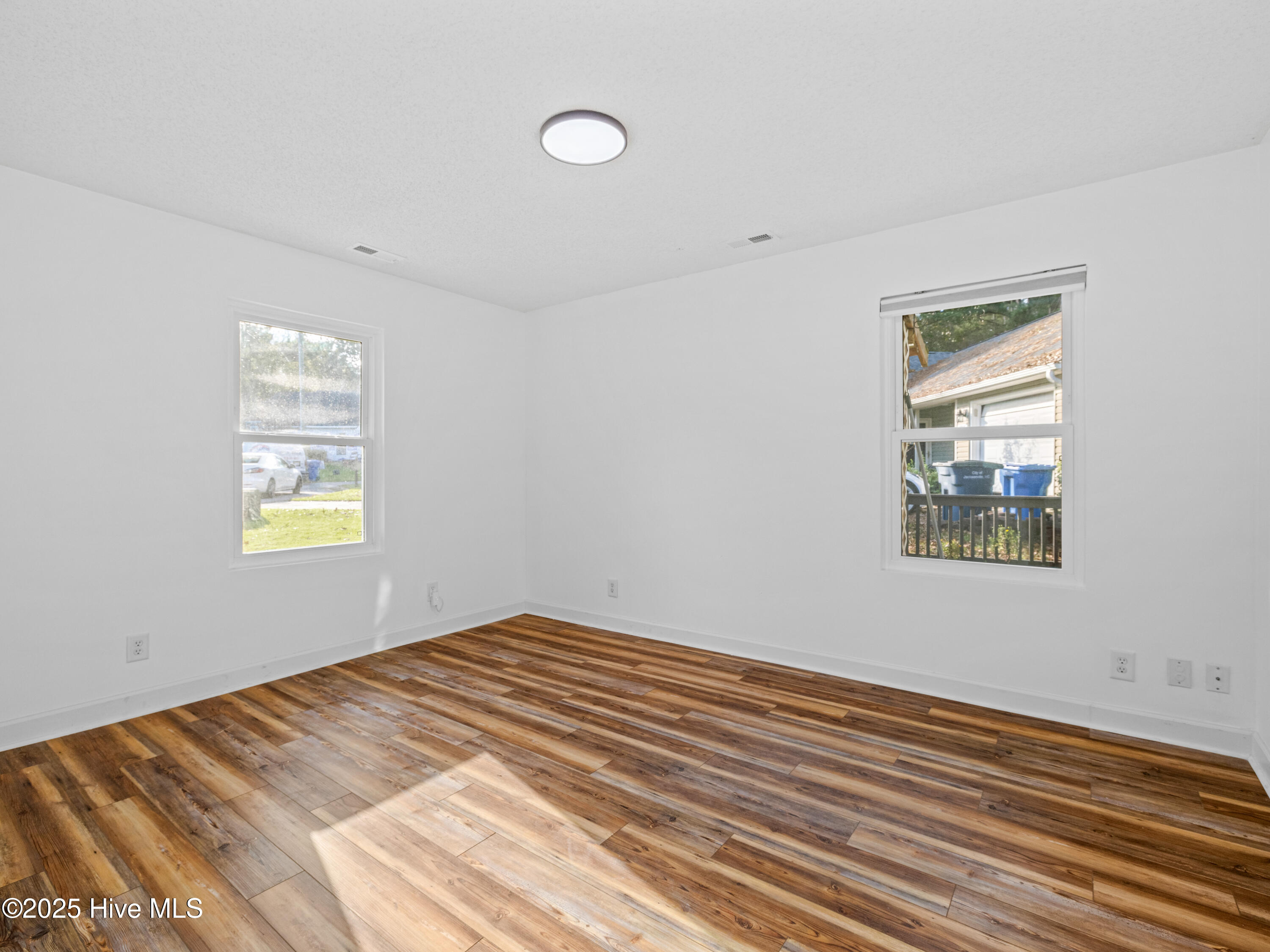 102 W Cameron Court, Jacksonville