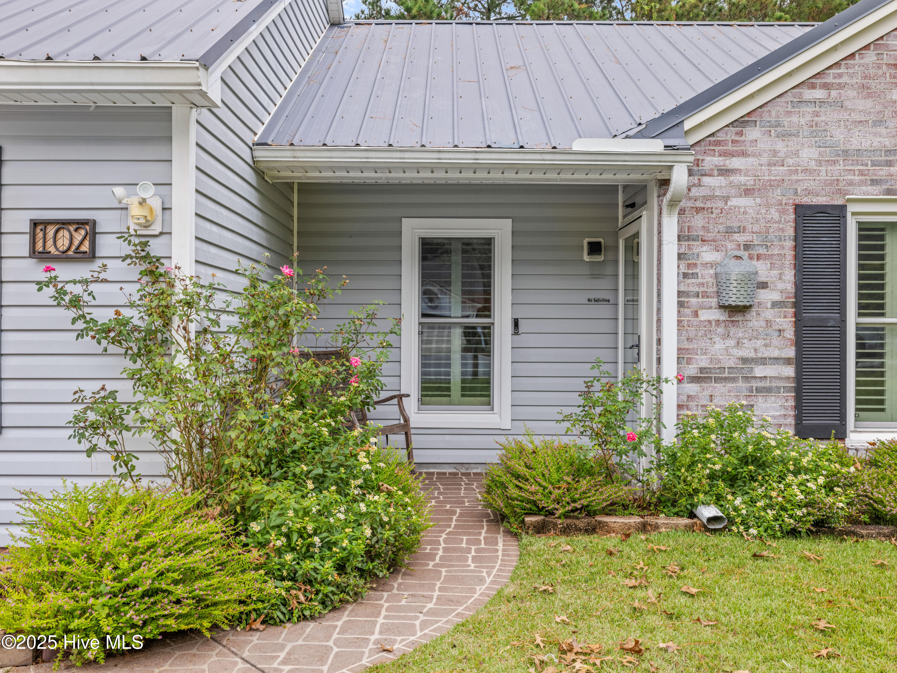 102 W Cameron Court, Jacksonville