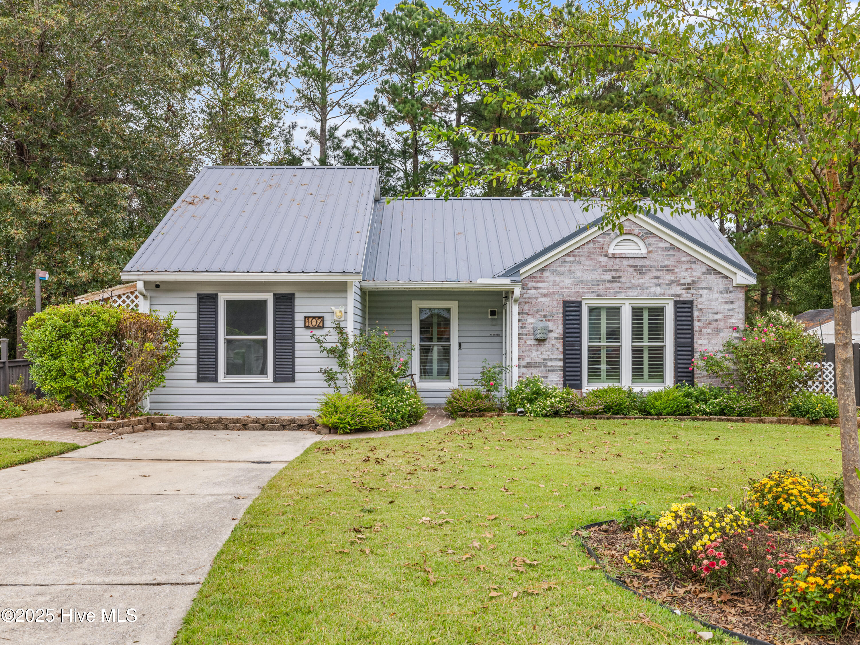 102 W Cameron Court, Jacksonville