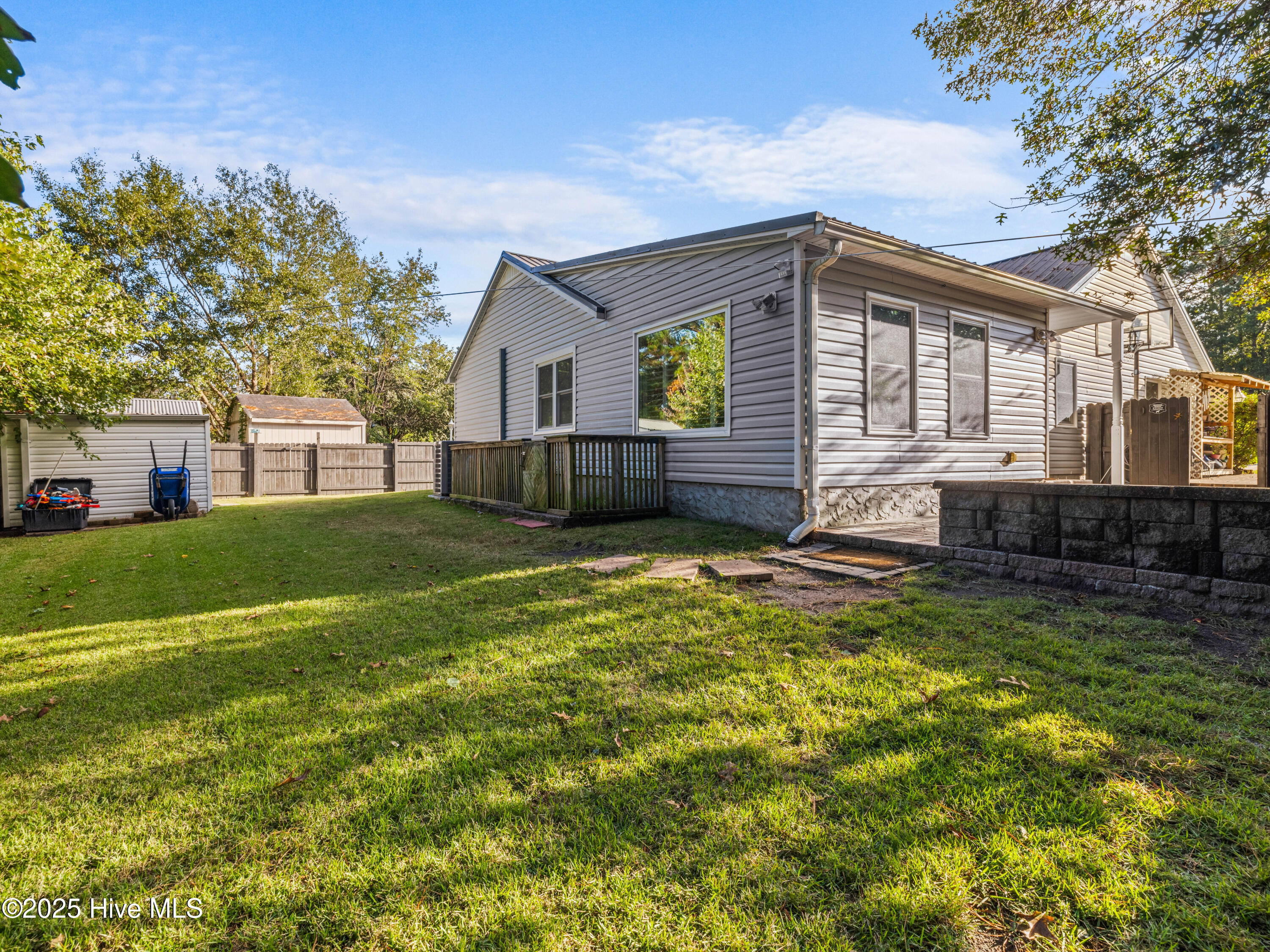 102 W Cameron Court, Jacksonville