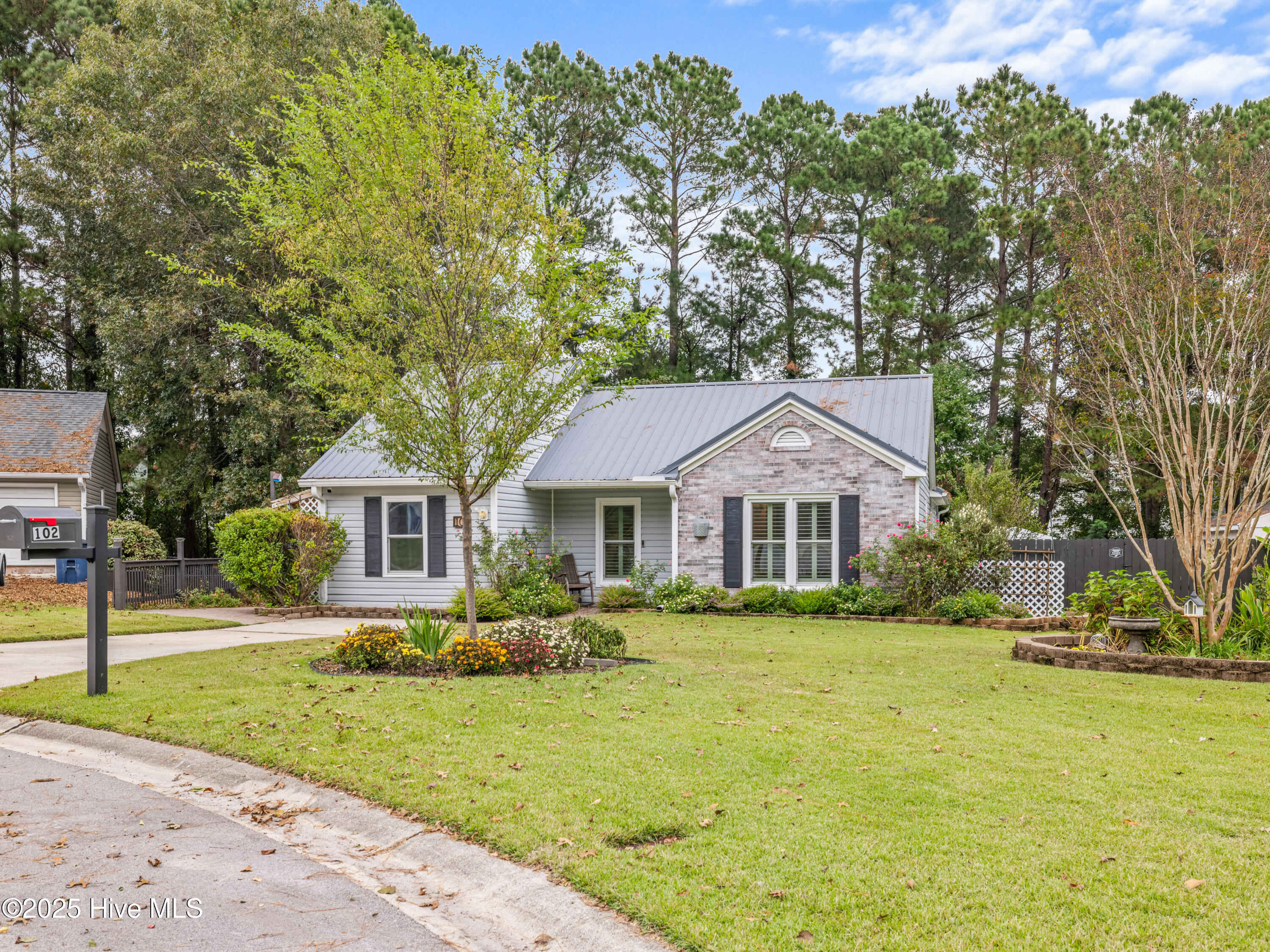 102 W Cameron Court, Jacksonville