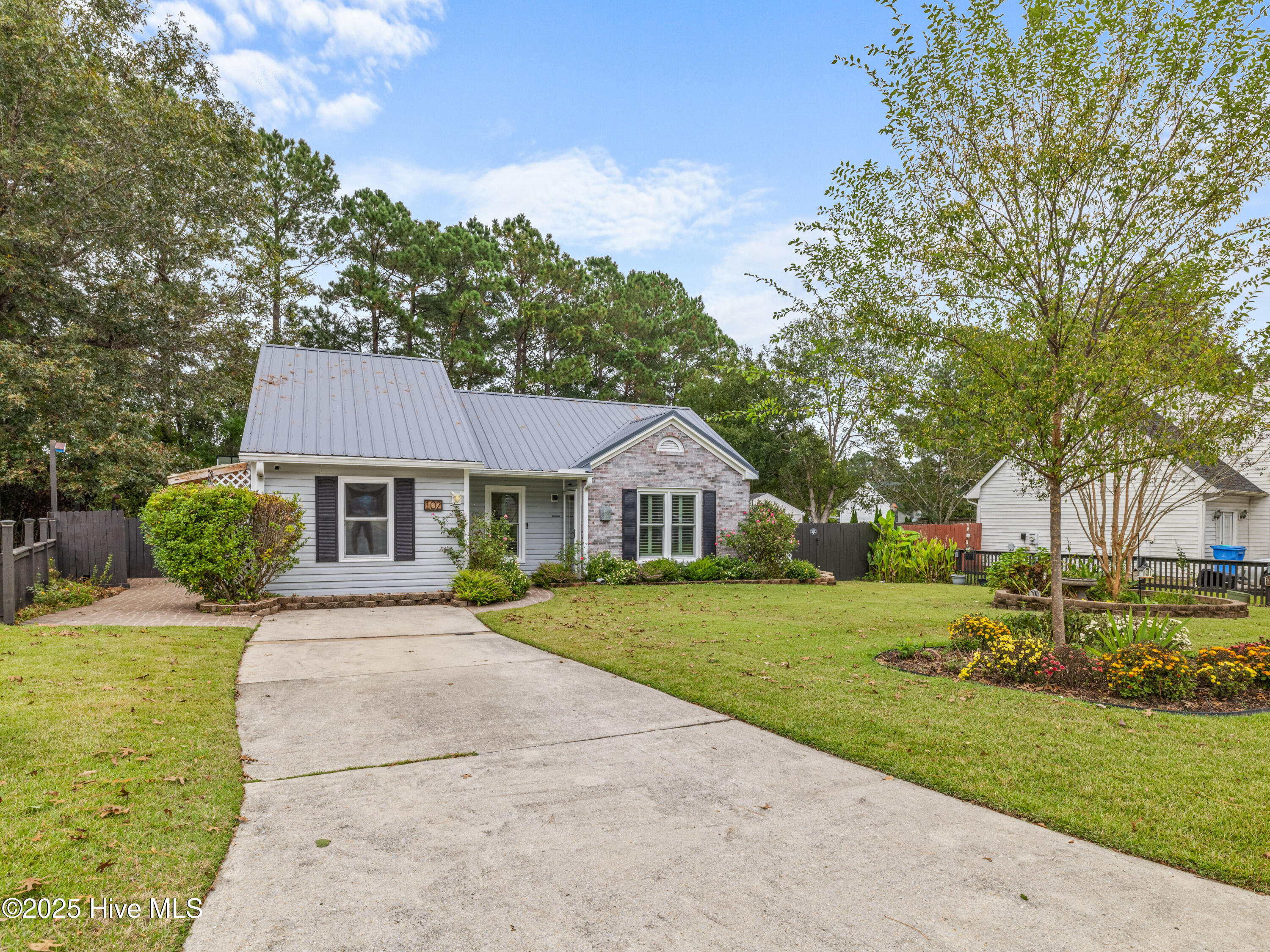 102 W Cameron Court, Jacksonville