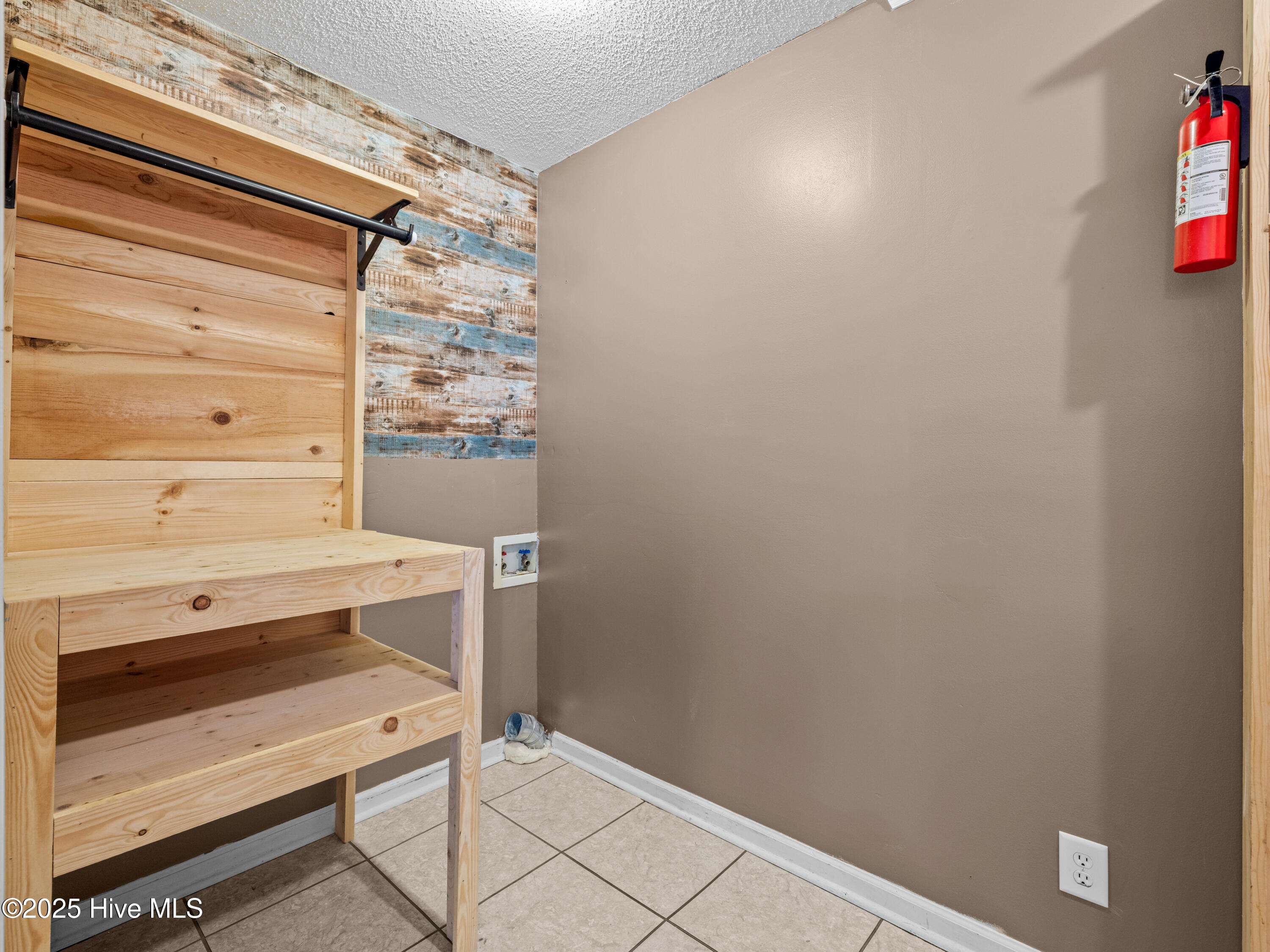 102 W Cameron Court, Jacksonville