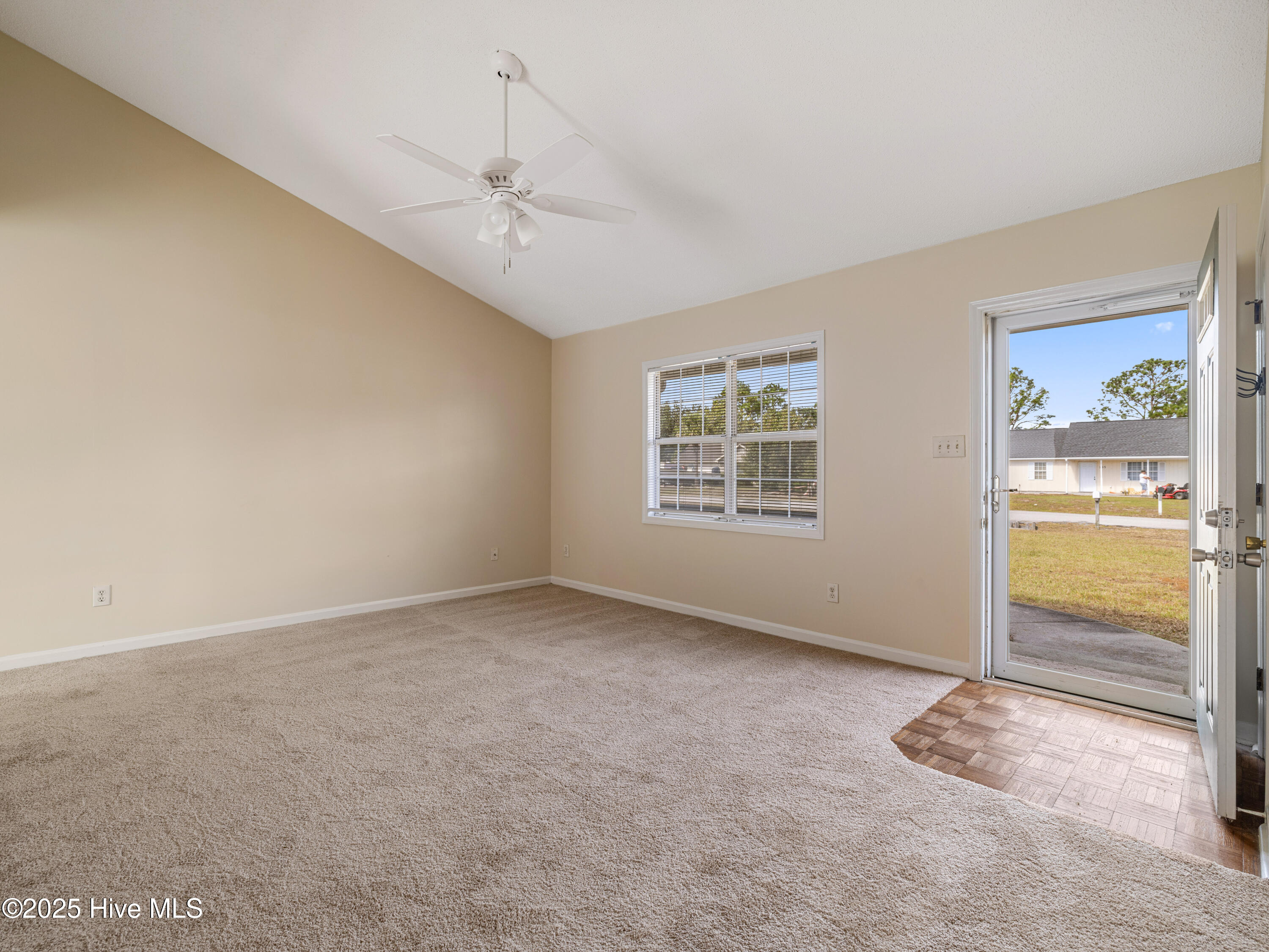 202 Dayrell Drive, Hubert