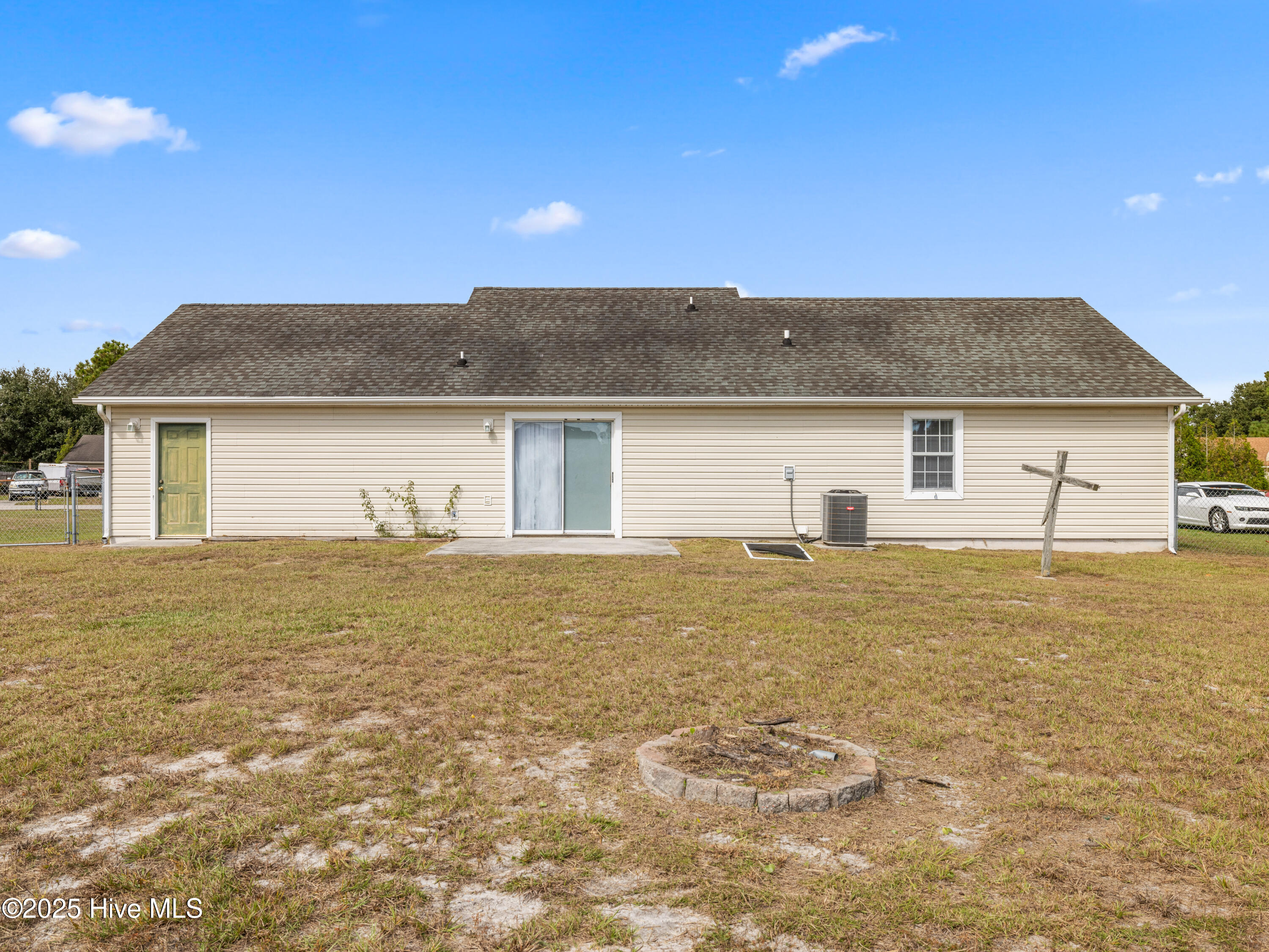 202 Dayrell Drive, Hubert