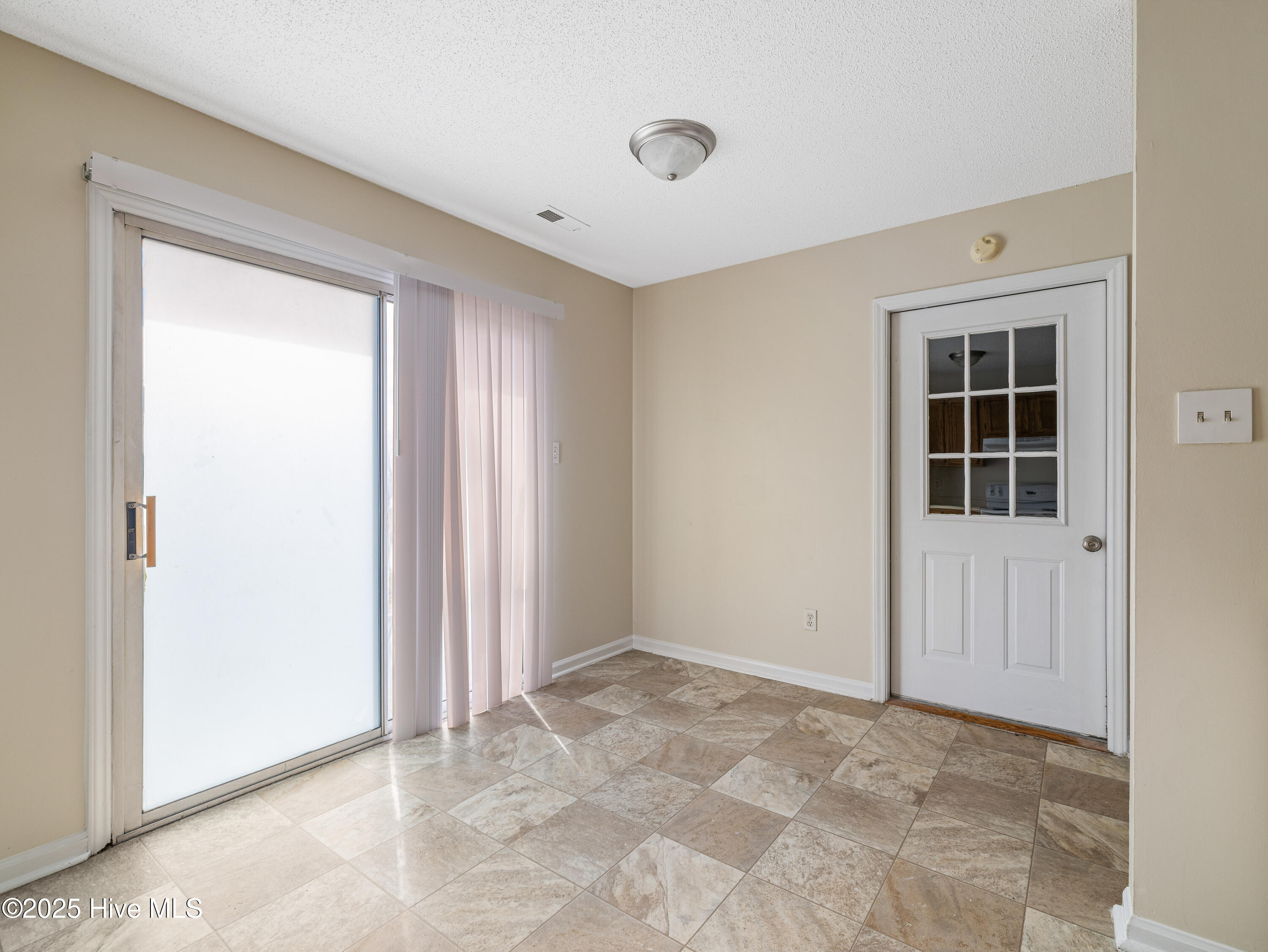 202 Dayrell Drive, Hubert