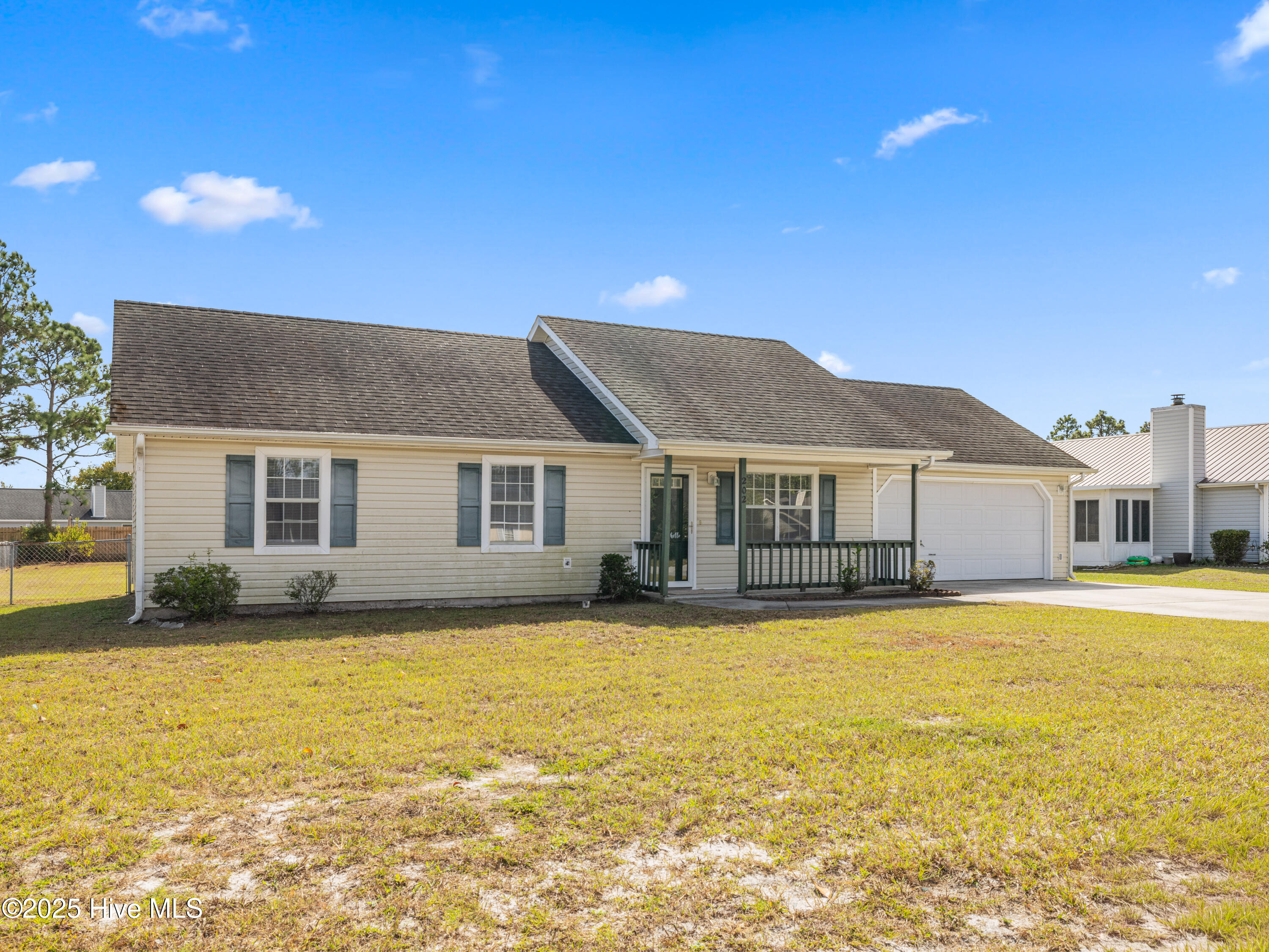 202 Dayrell Drive, Hubert