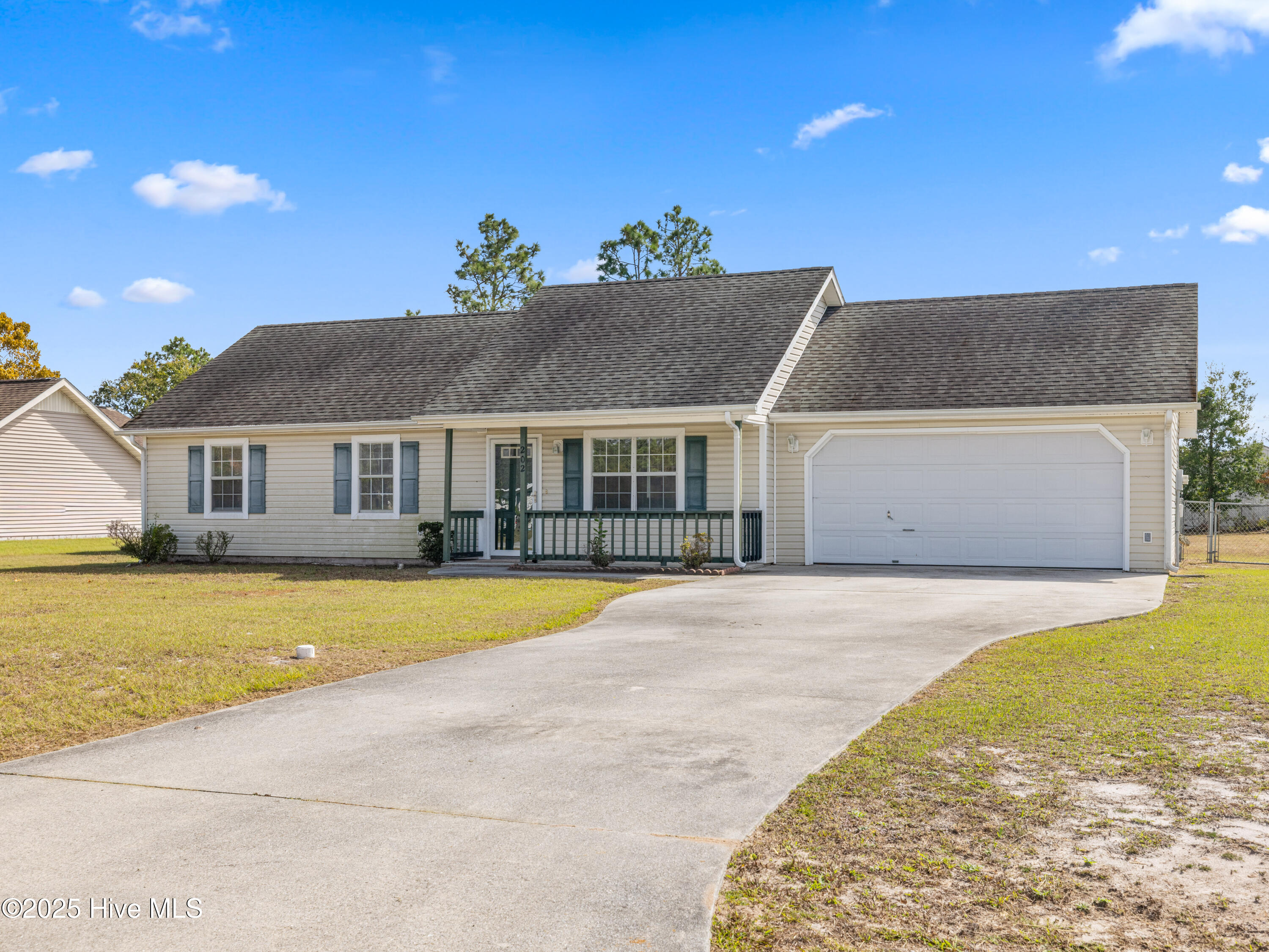 202 Dayrell Drive, Hubert