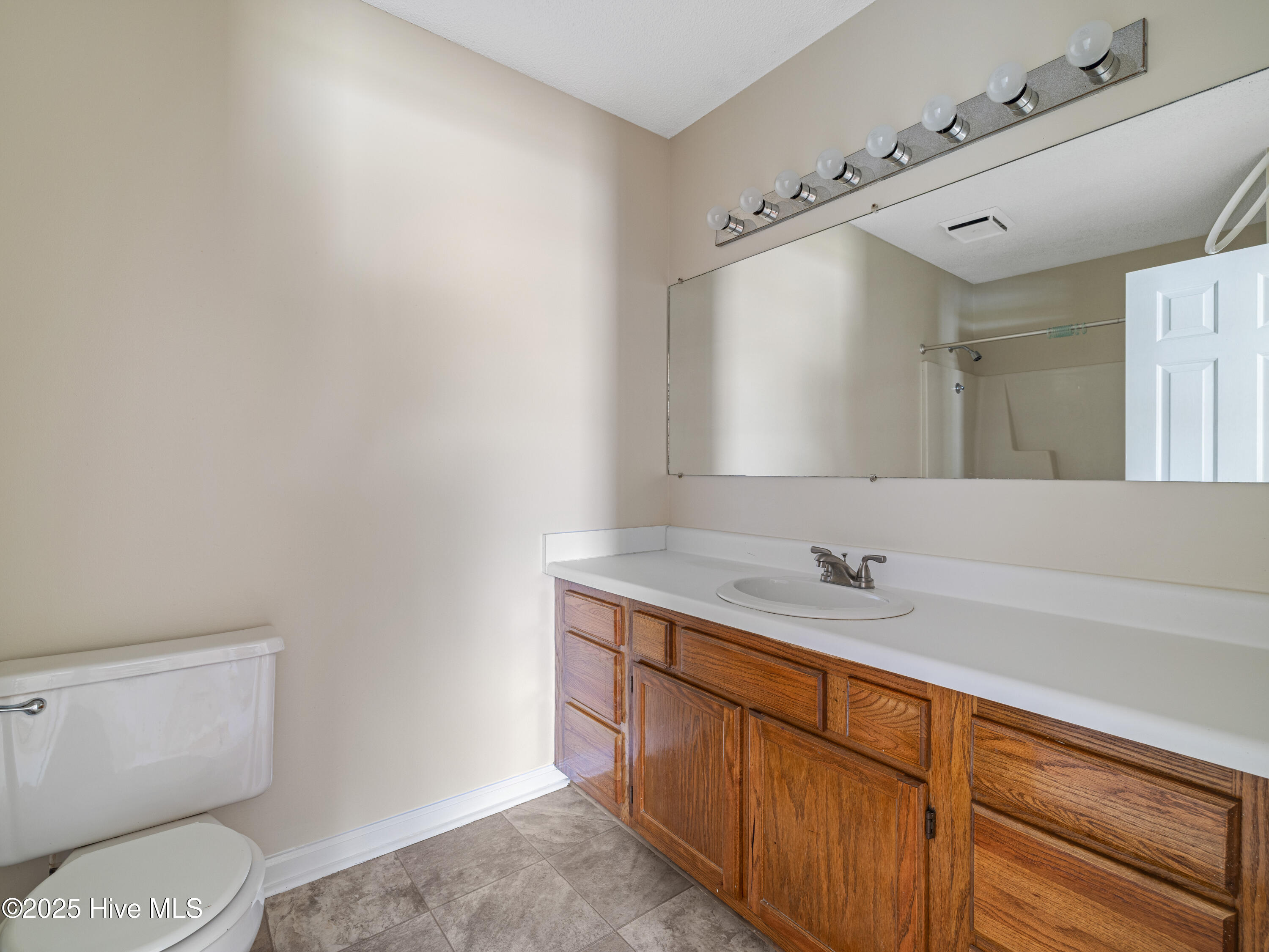 202 Dayrell Drive, Hubert