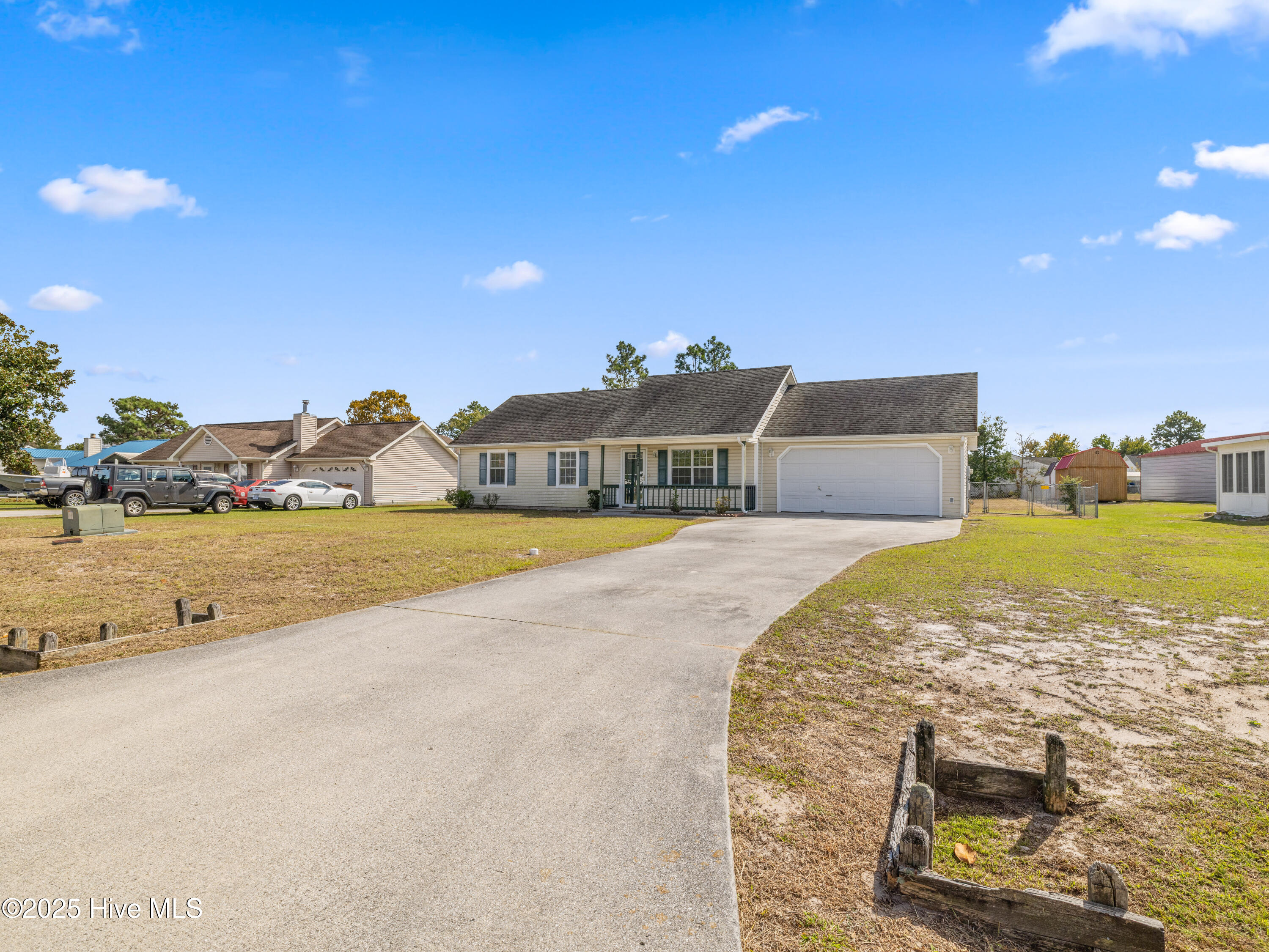 202 Dayrell Drive, Hubert