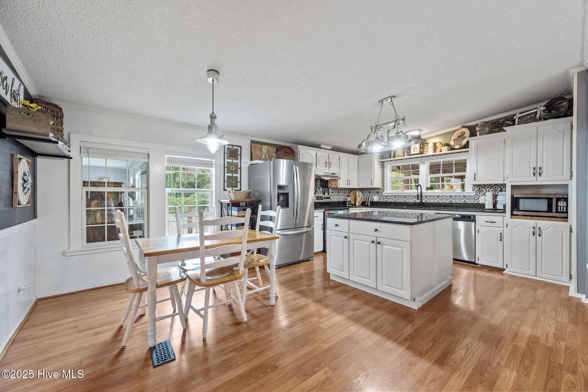 233 Belgrade Swansboro Road, Stella