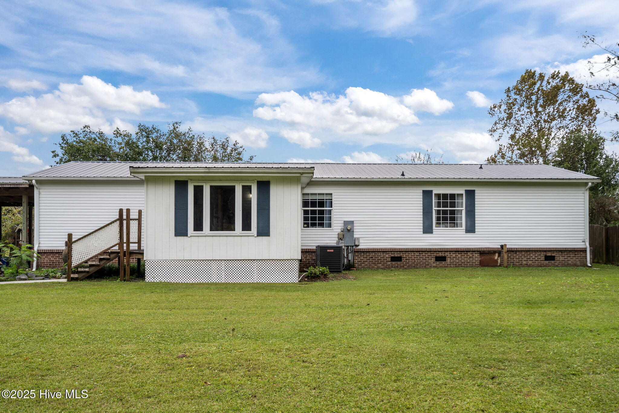 233 Belgrade Swansboro Road, Stella