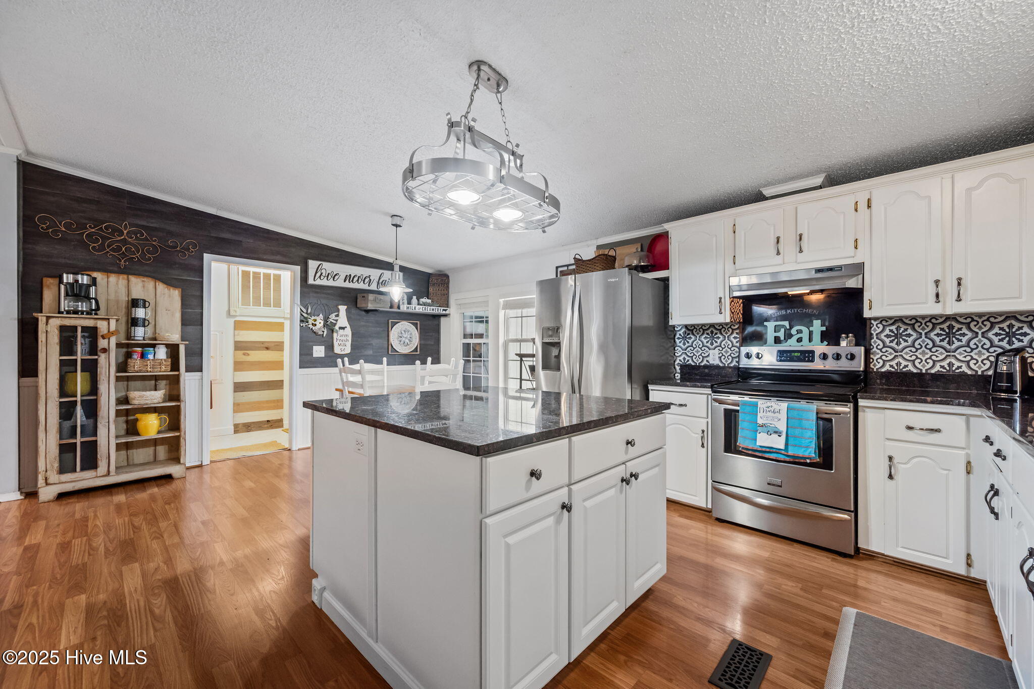 233 Belgrade Swansboro Road, Stella