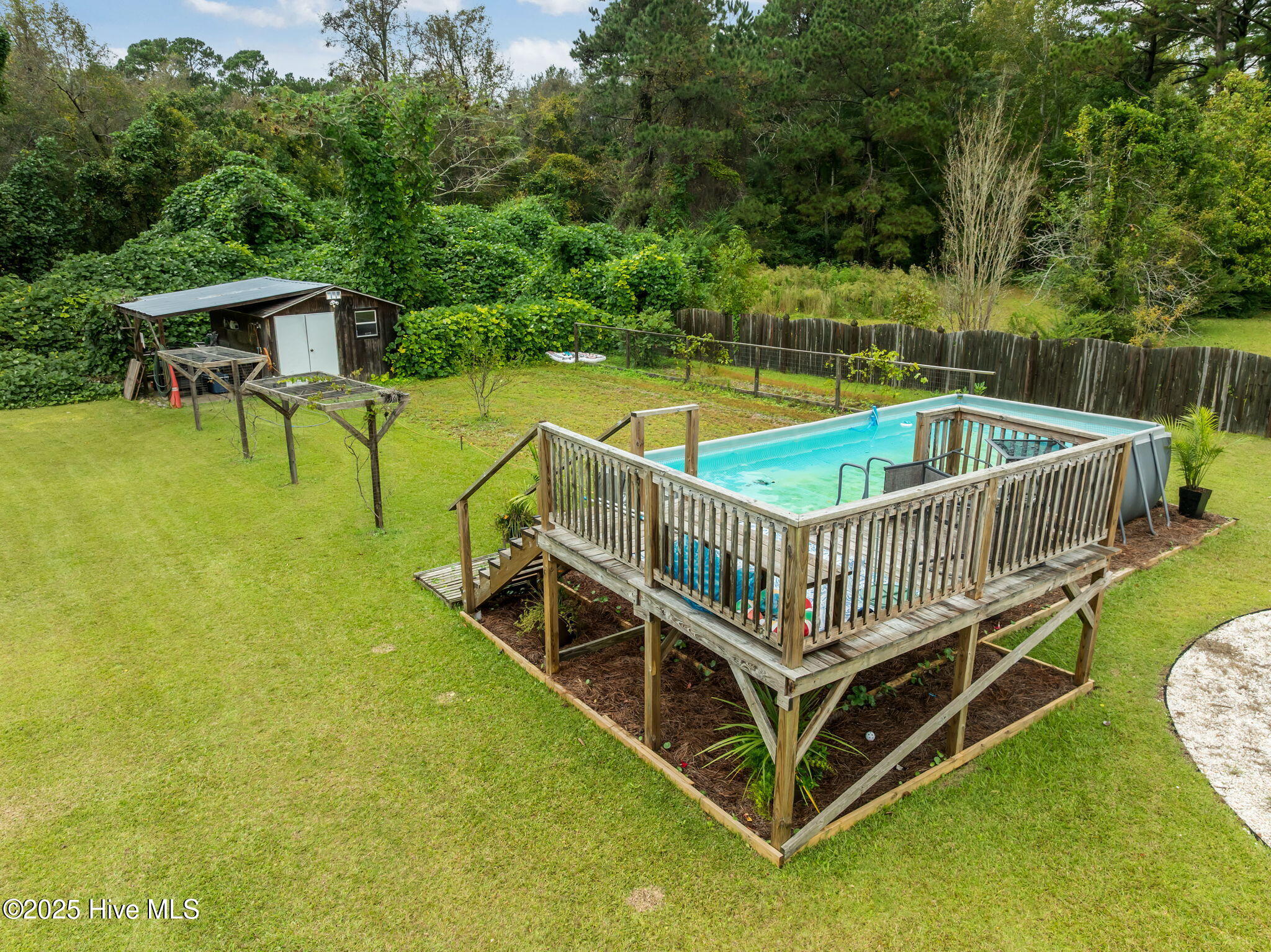 233 Belgrade Swansboro Road, Stella