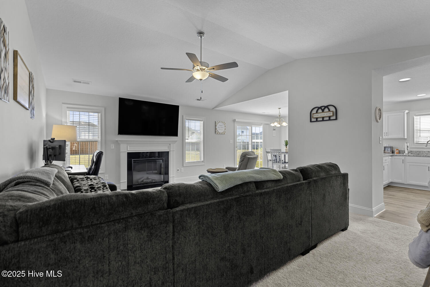 562 Appalachian Trail N, Jacksonville