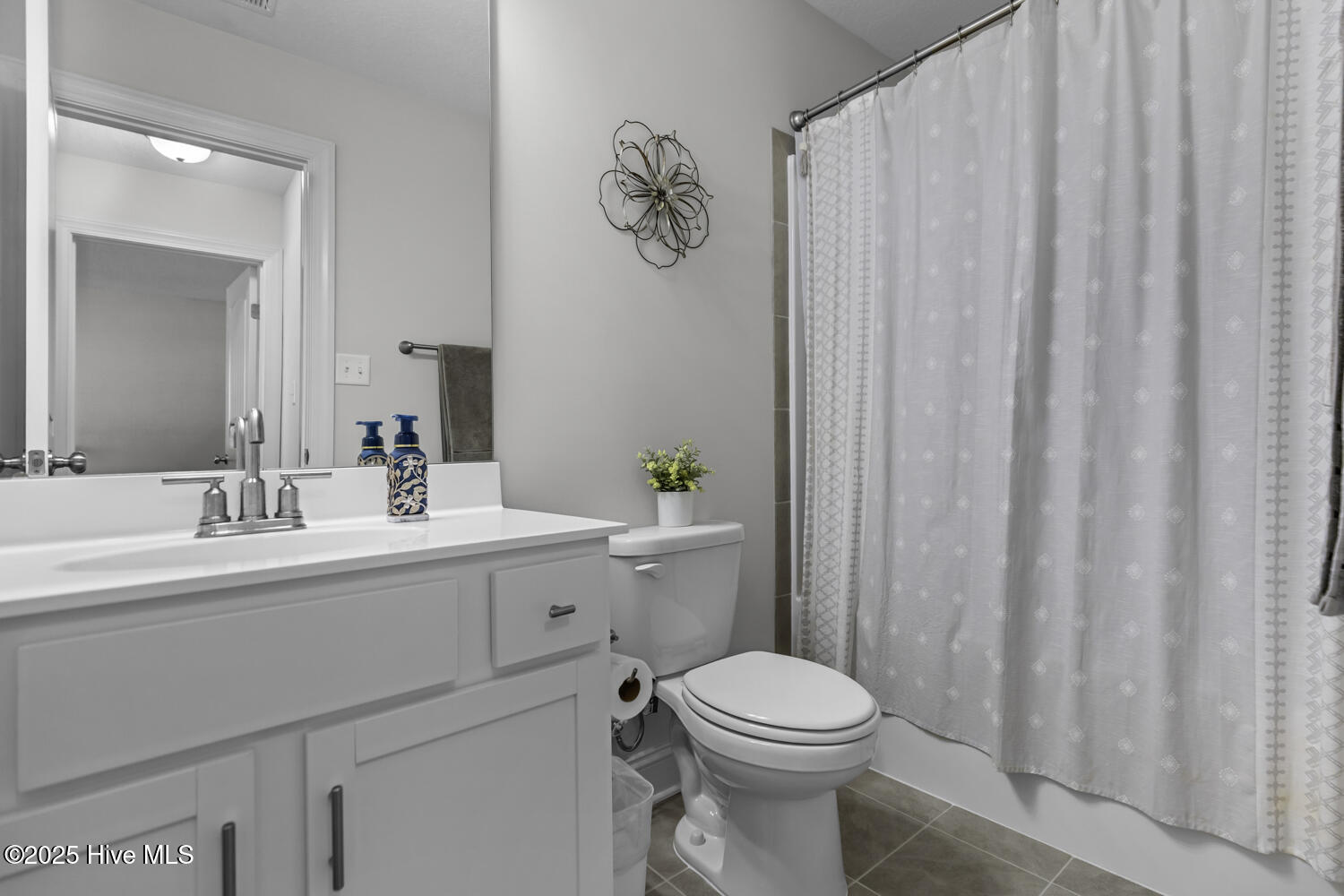 562 Appalachian Trail N, Jacksonville