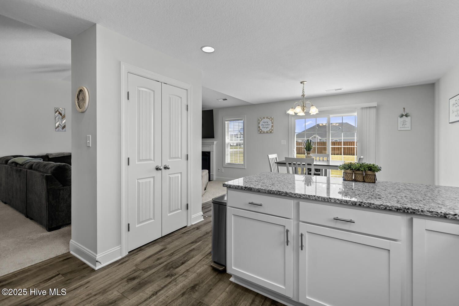 562 Appalachian Trail N, Jacksonville