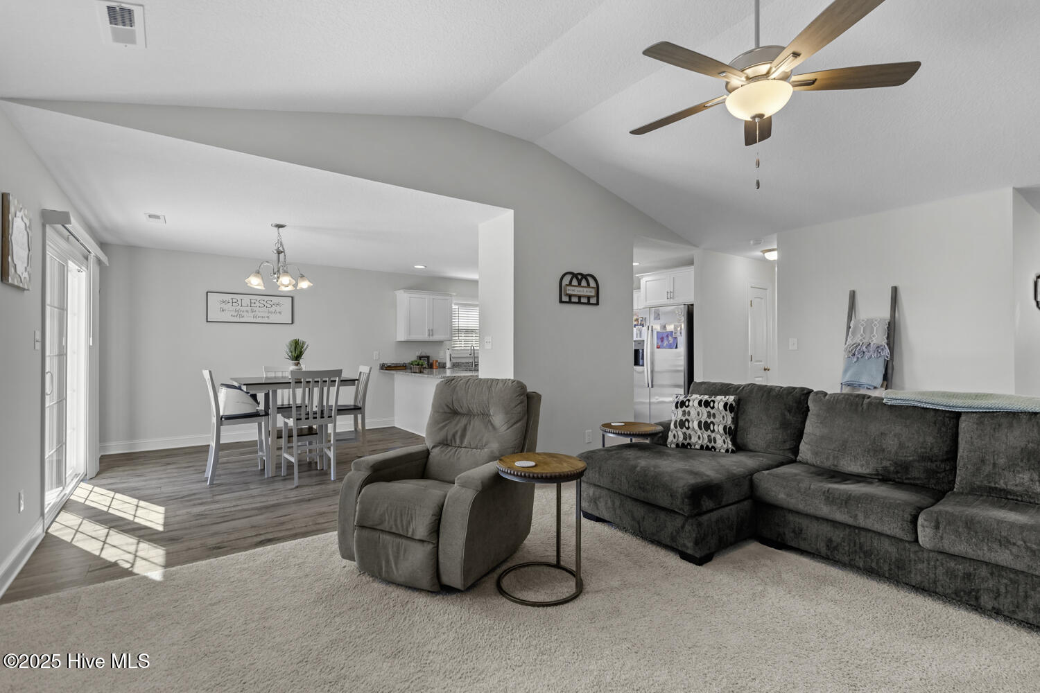 562 Appalachian Trail N, Jacksonville