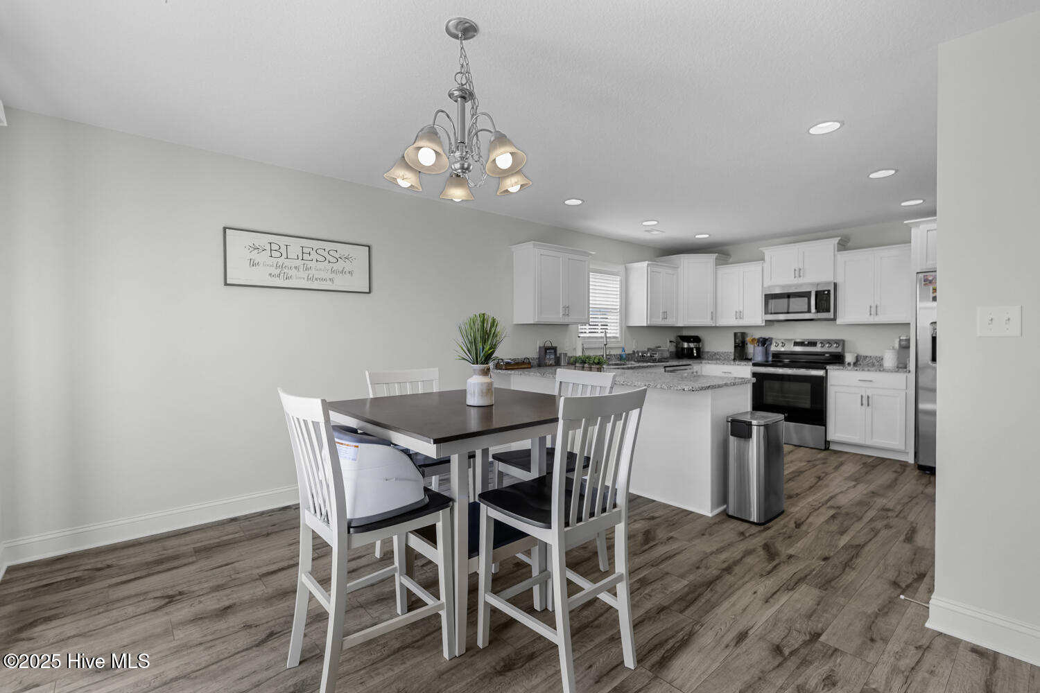 562 Appalachian Trail N, Jacksonville