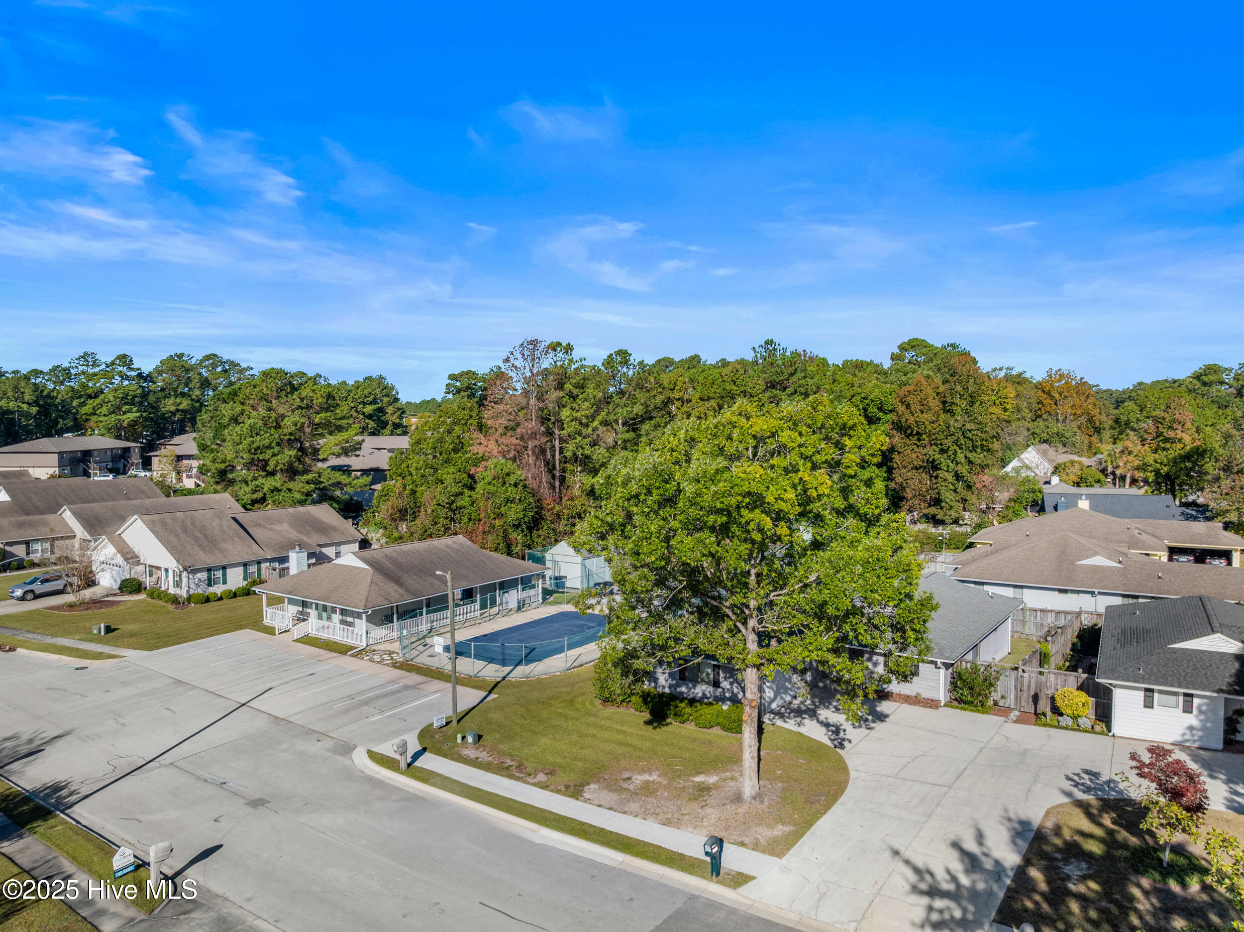 2002 Colony Plaza, Jacksonville