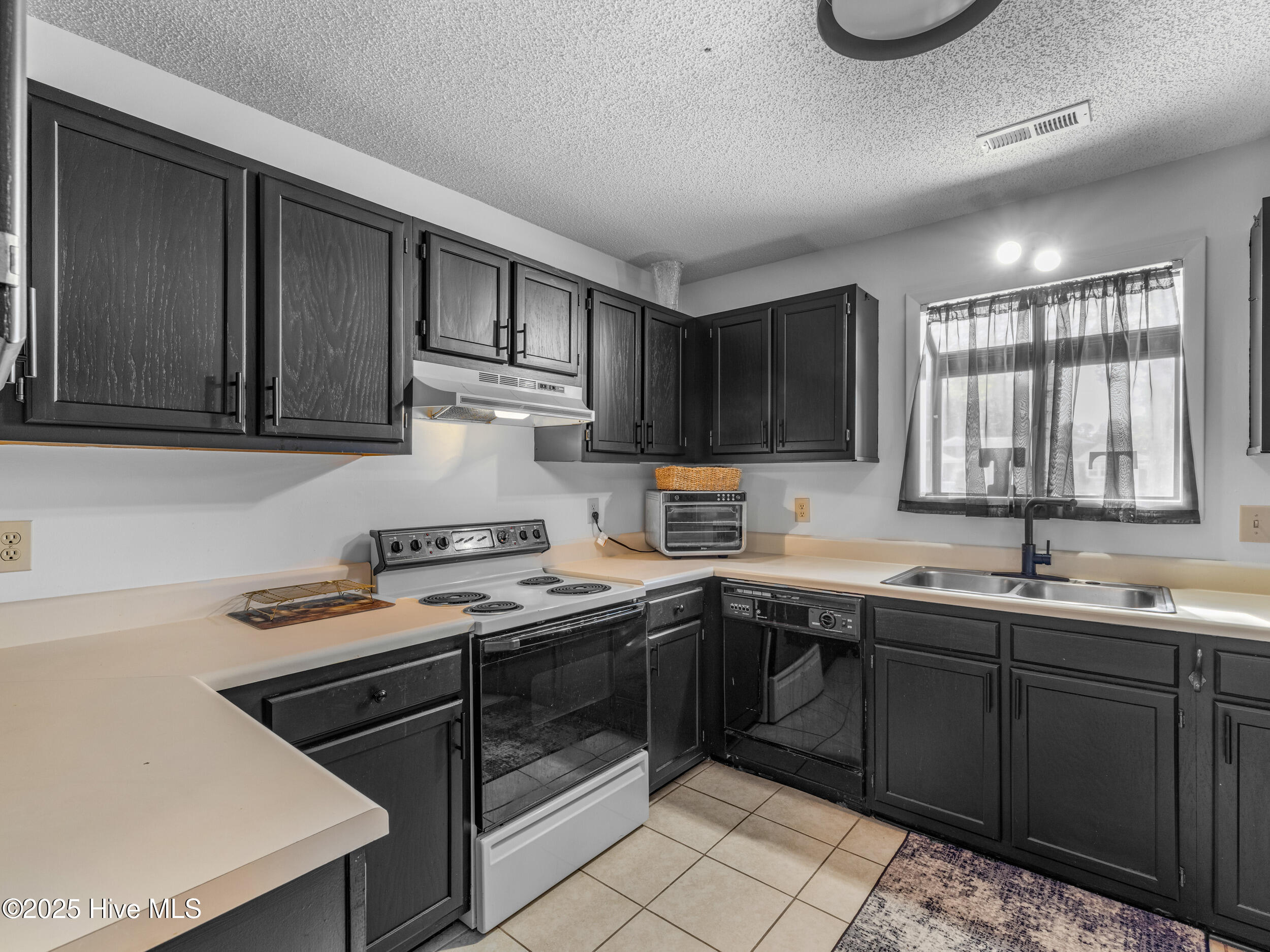 2002 Colony Plaza, Jacksonville